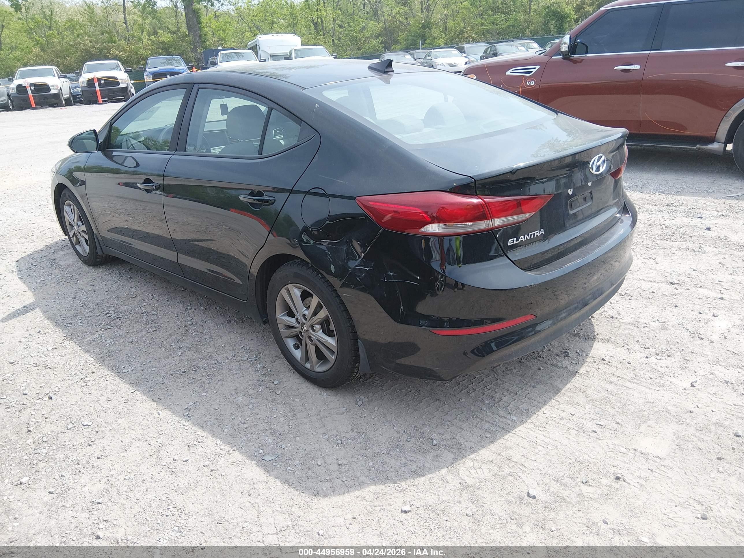 HYUNDAI ELANTRA image 3