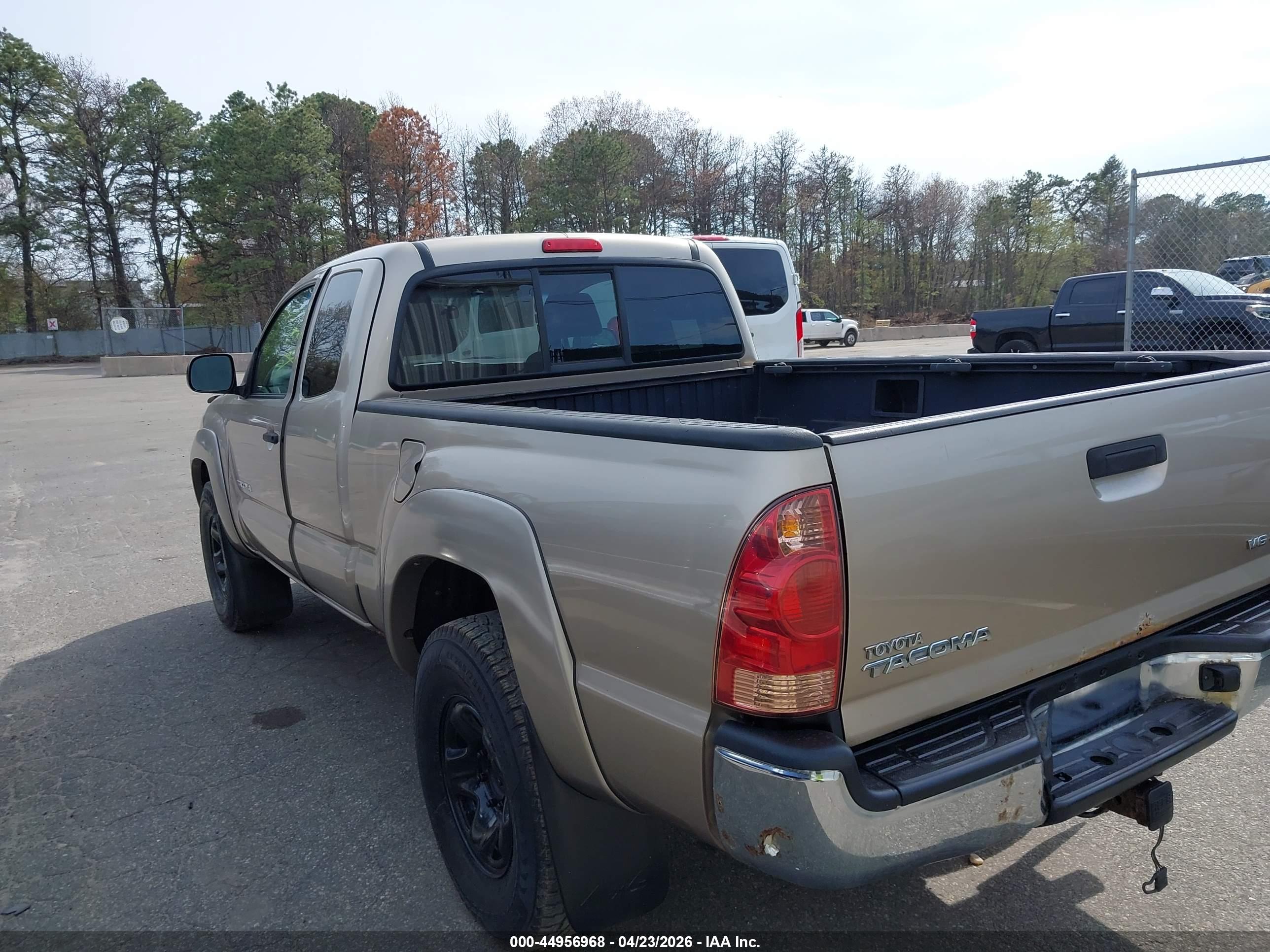TOYOTA TACOMA image 3