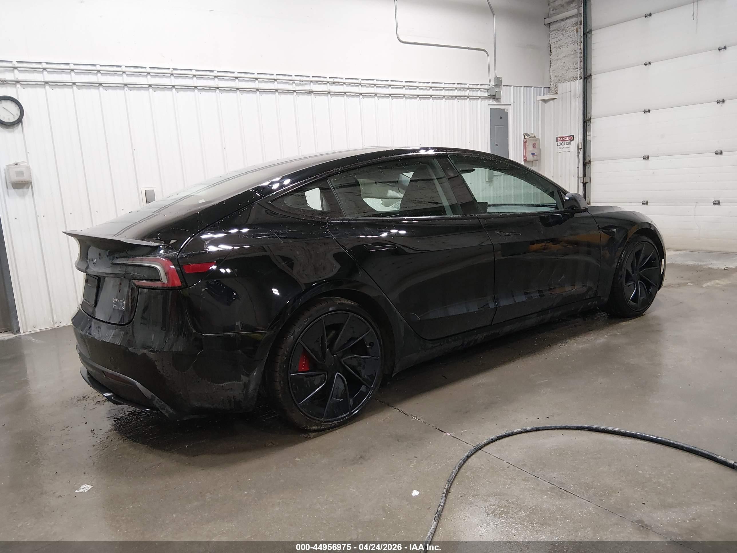 TESLA MODEL image 4