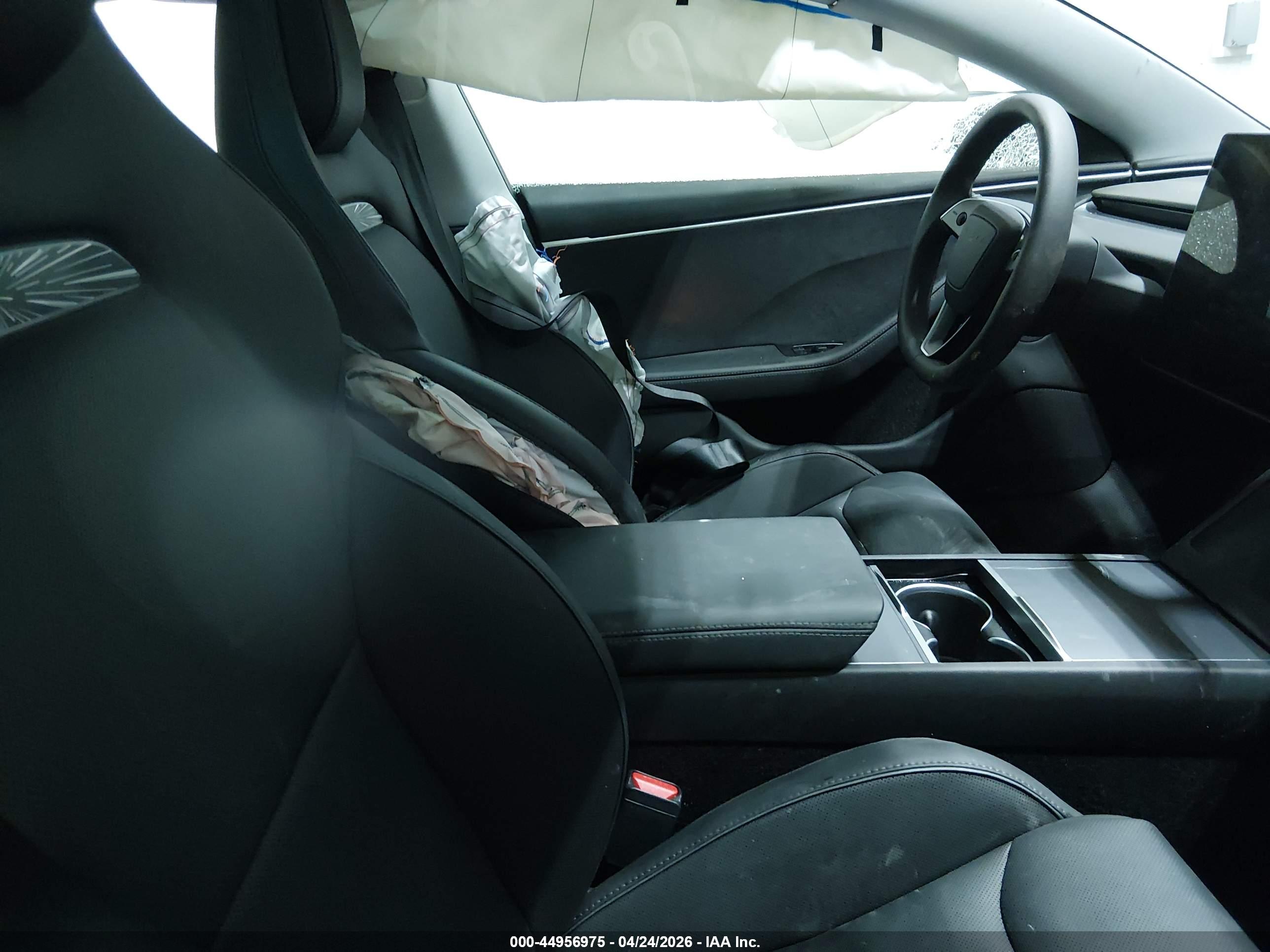 TESLA MODEL image 5