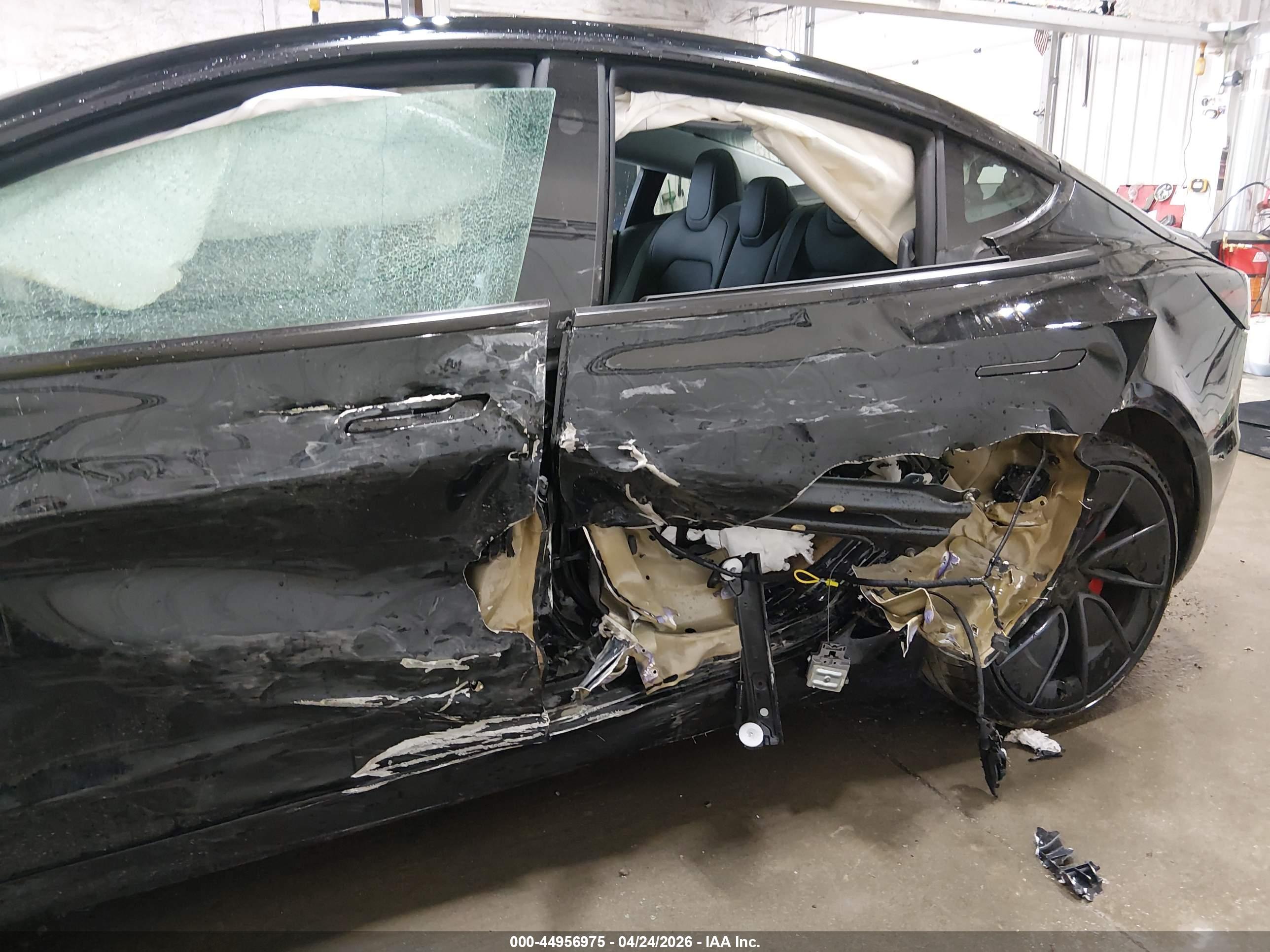 TESLA MODEL image 6