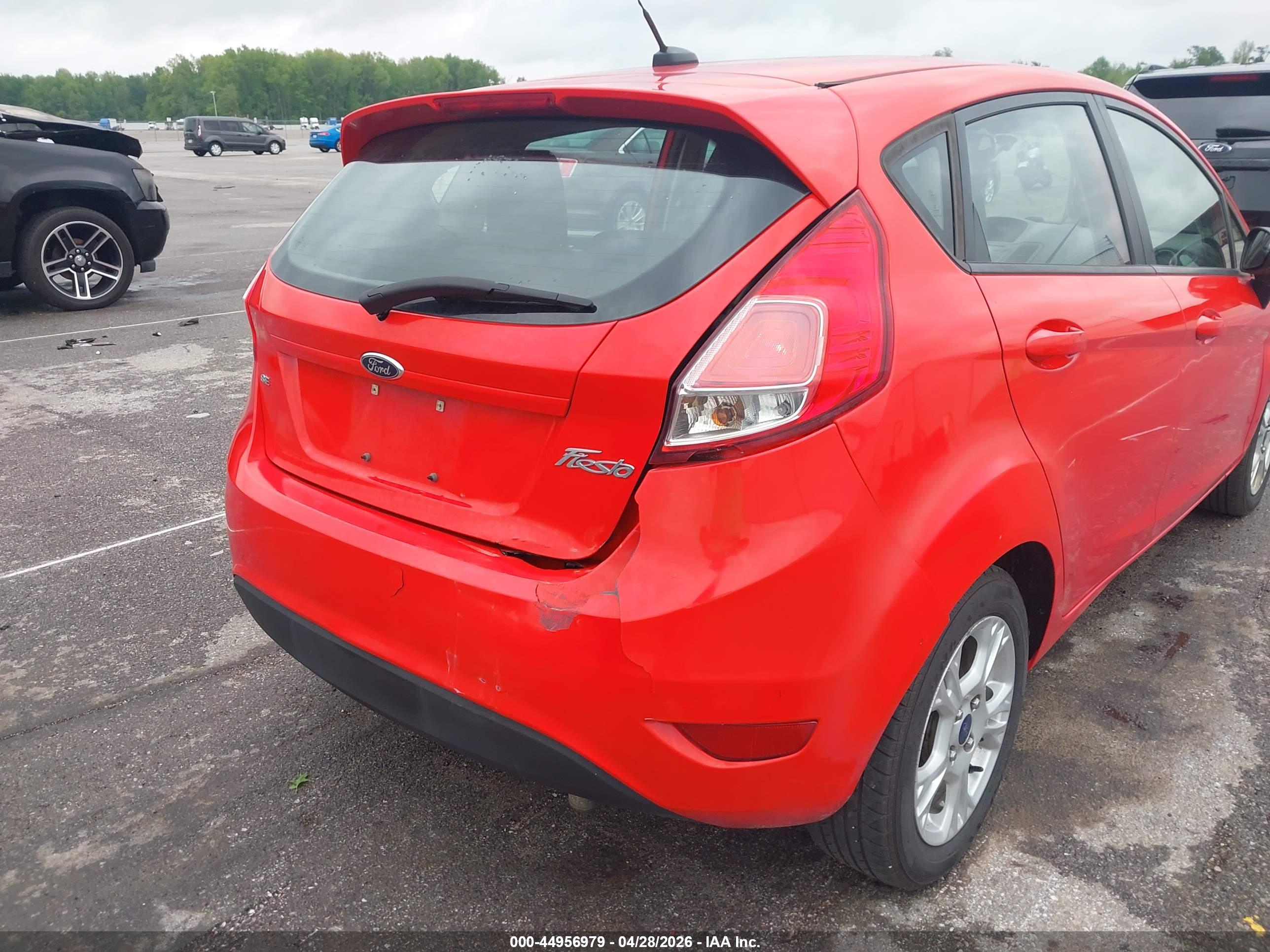 FORD FIESTA image 6