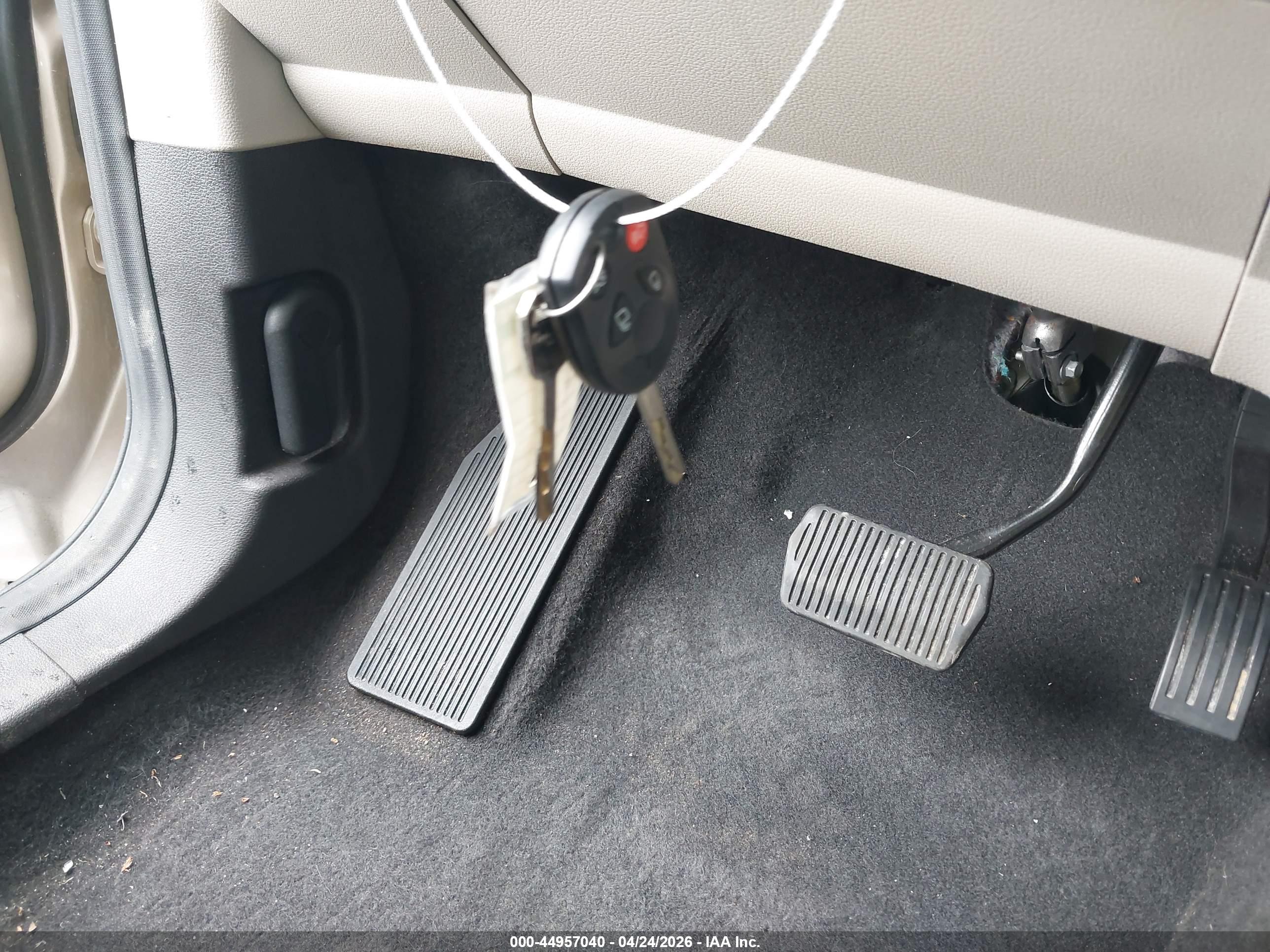 FORD ESCAPE image 11