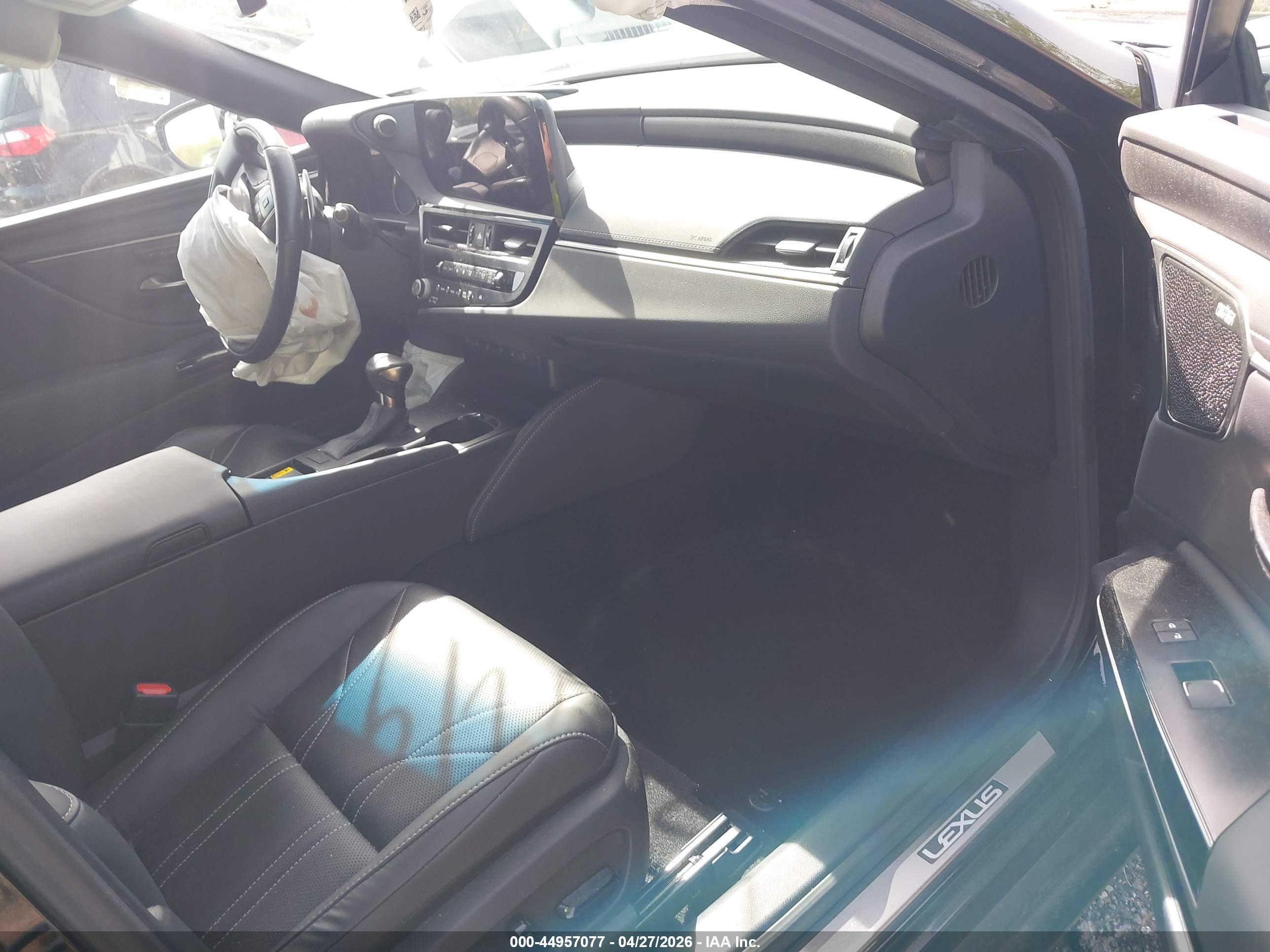 LEXUS ES image 5