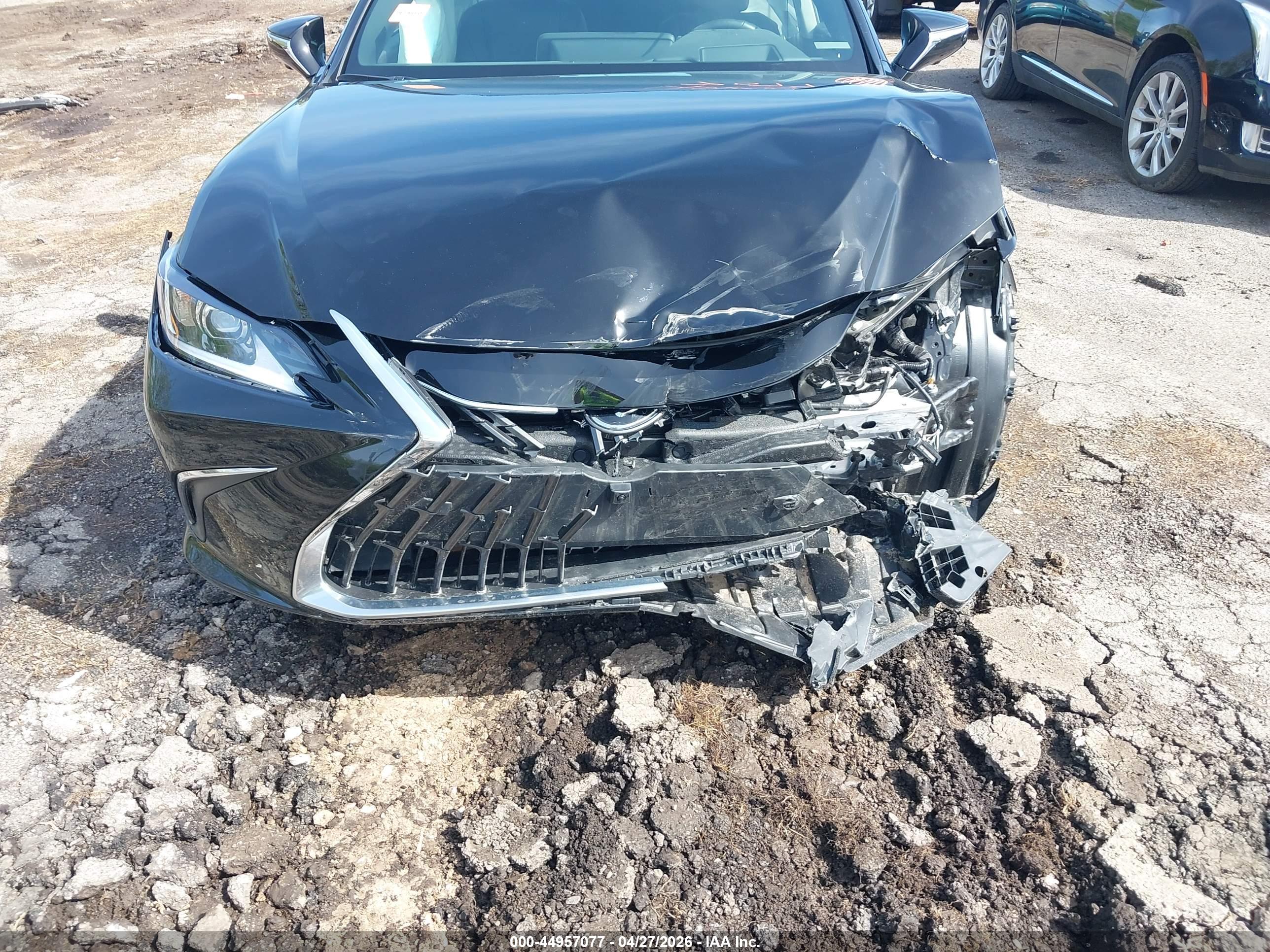 LEXUS ES image 6