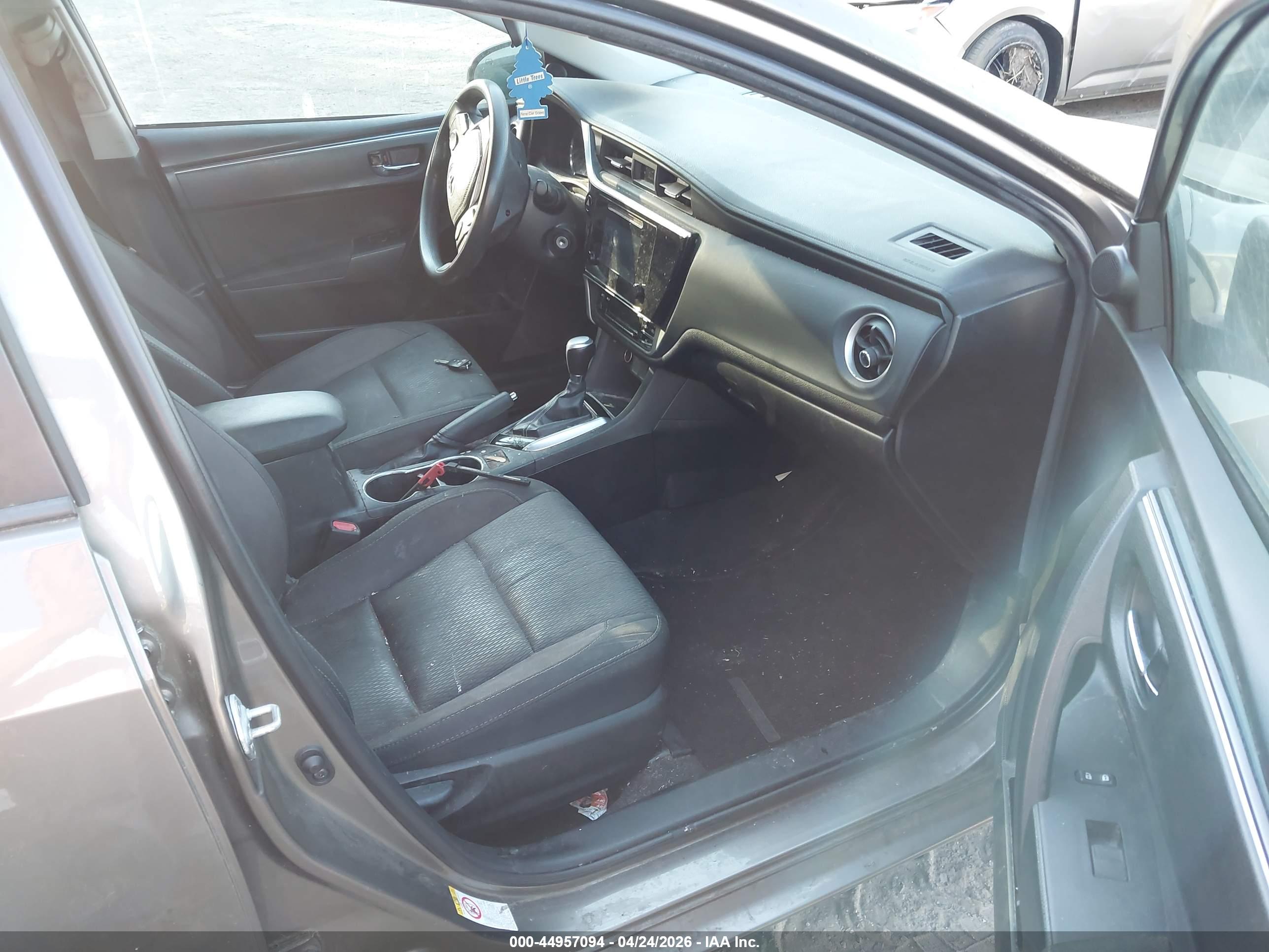 TOYOTA COROLLA image 5