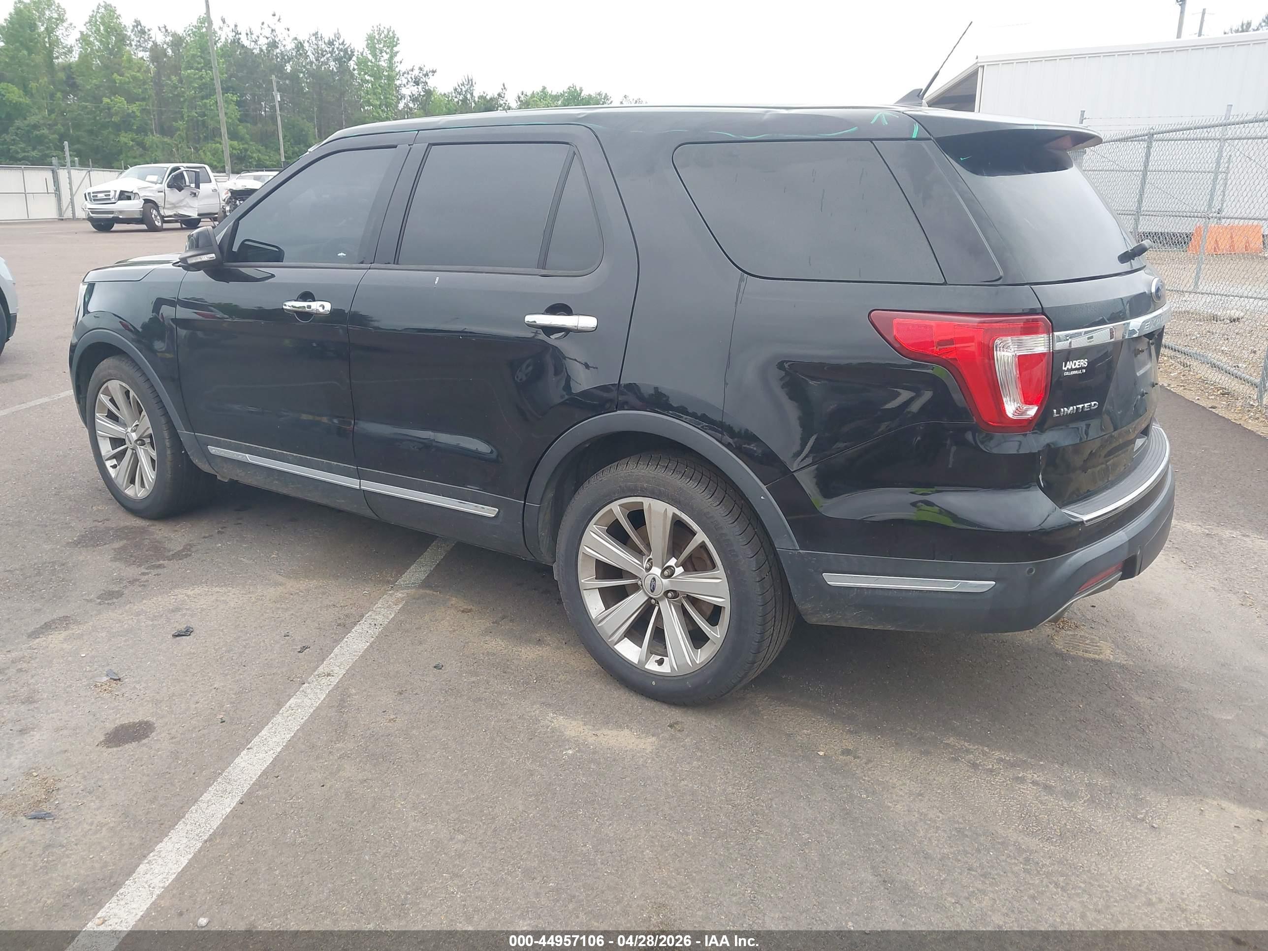 FORD EXPLORER image 3