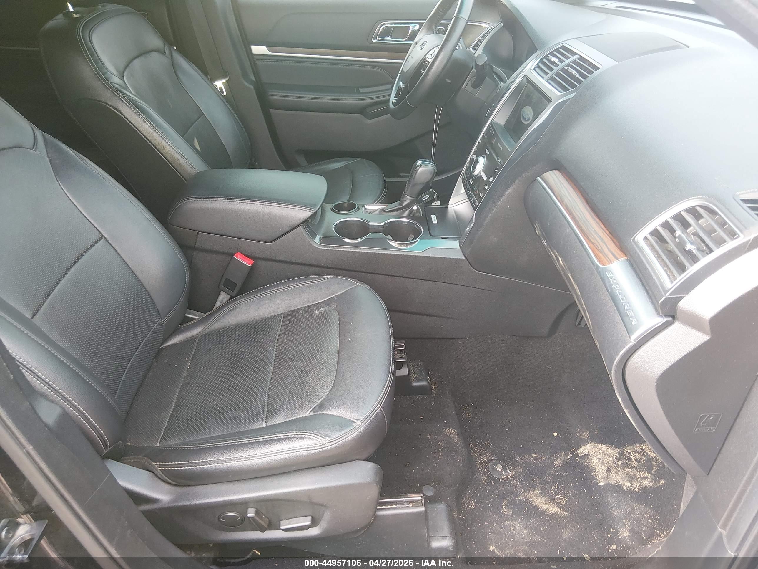 FORD EXPLORER image 5