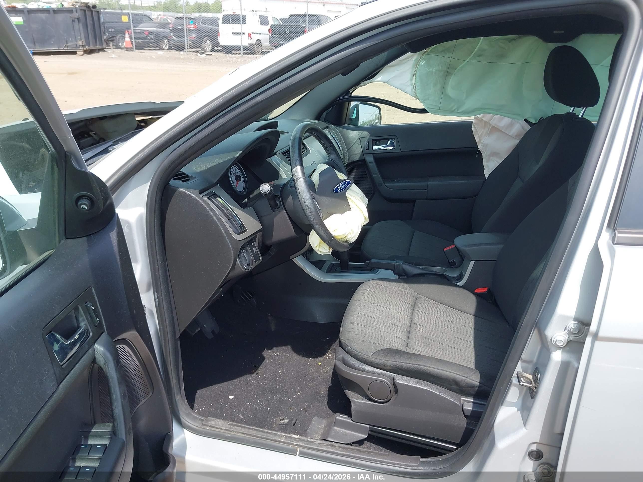 FORD FOCUS image 5