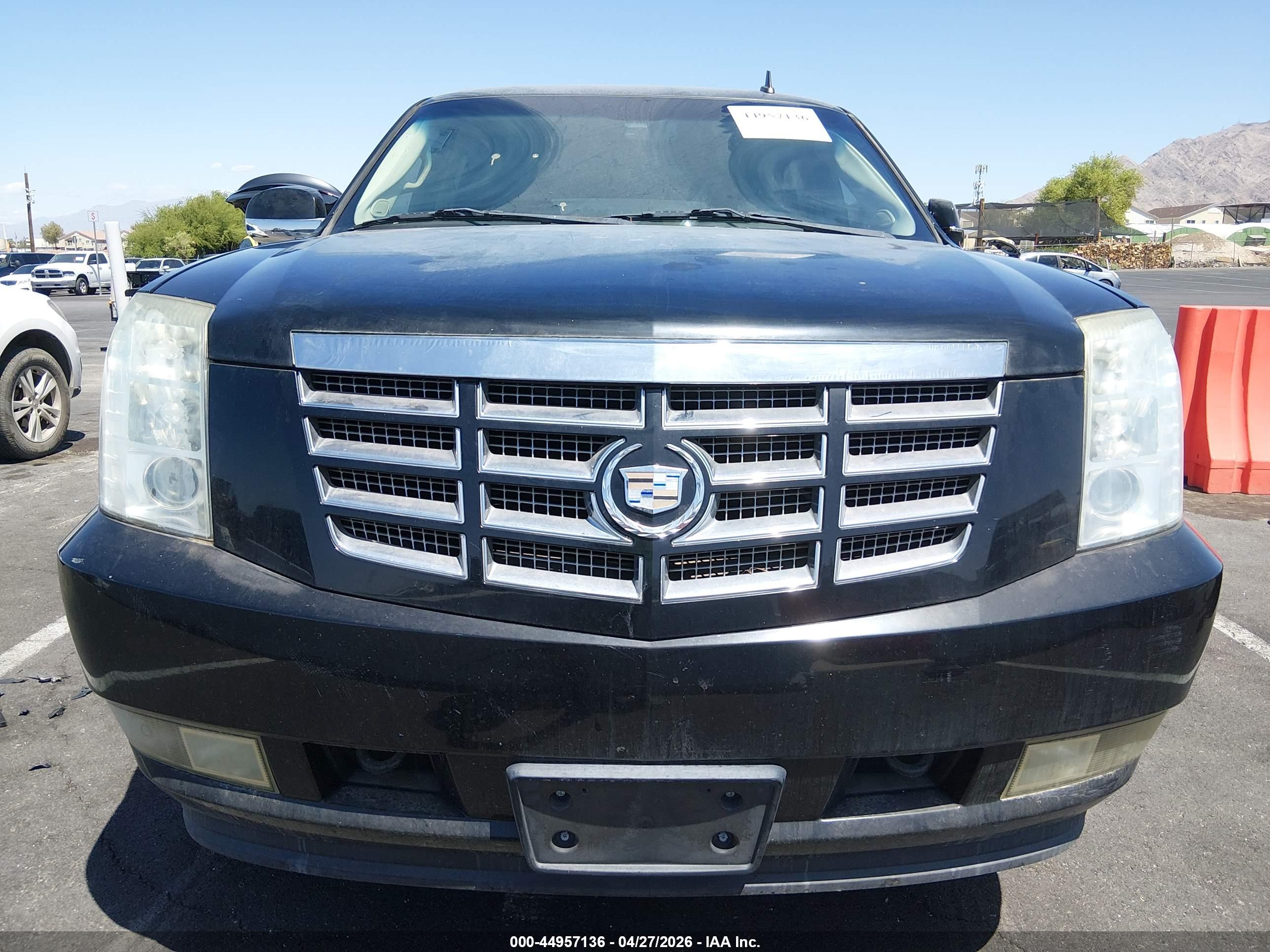 CADILLAC ESCALADE image 6