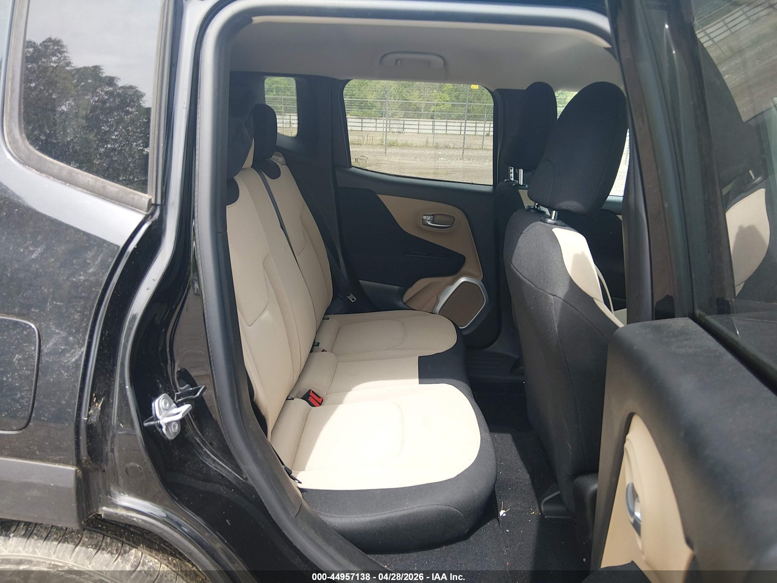 JEEP RENEGADE image 8