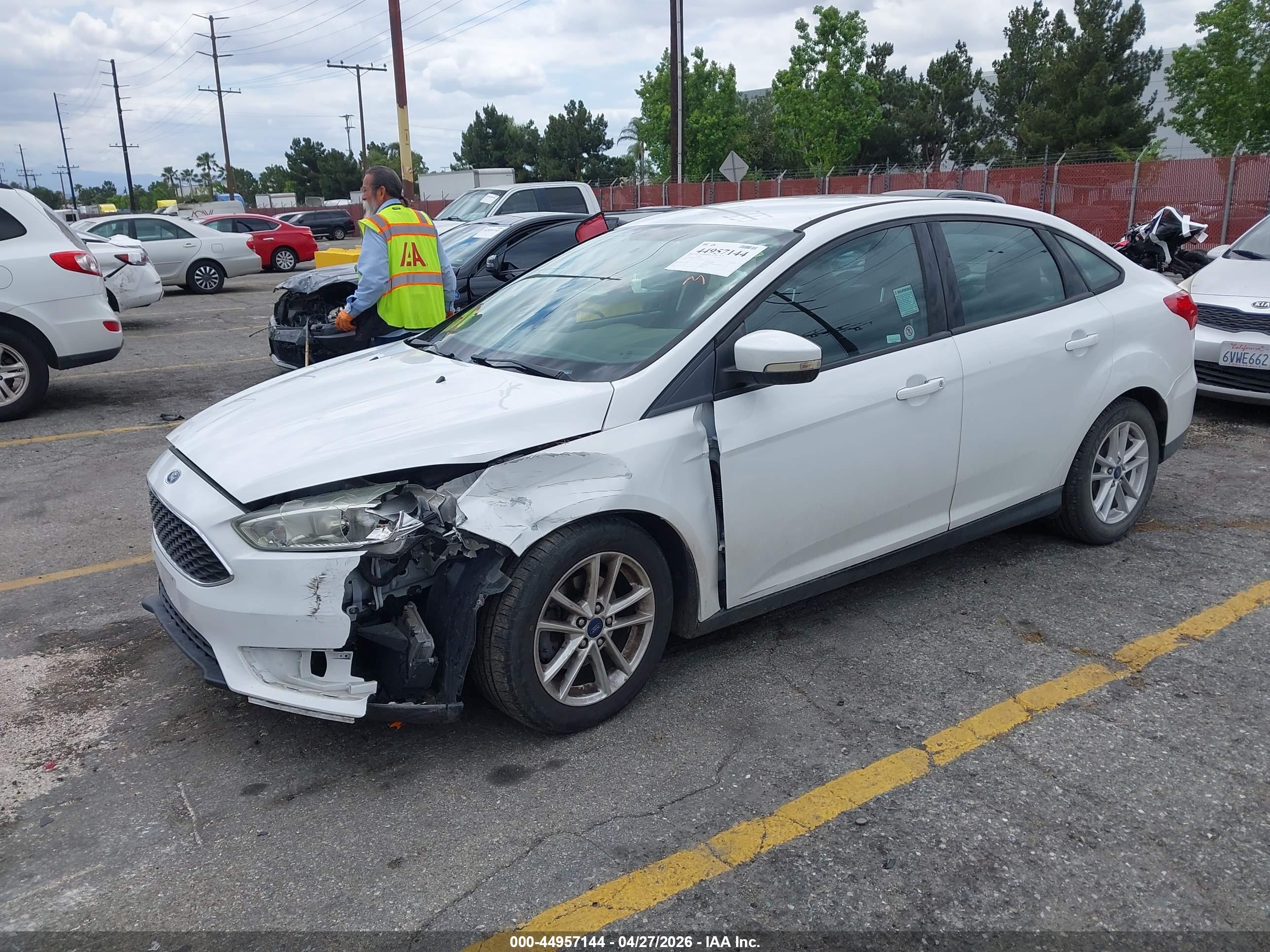 FORD FOCUS image 2
