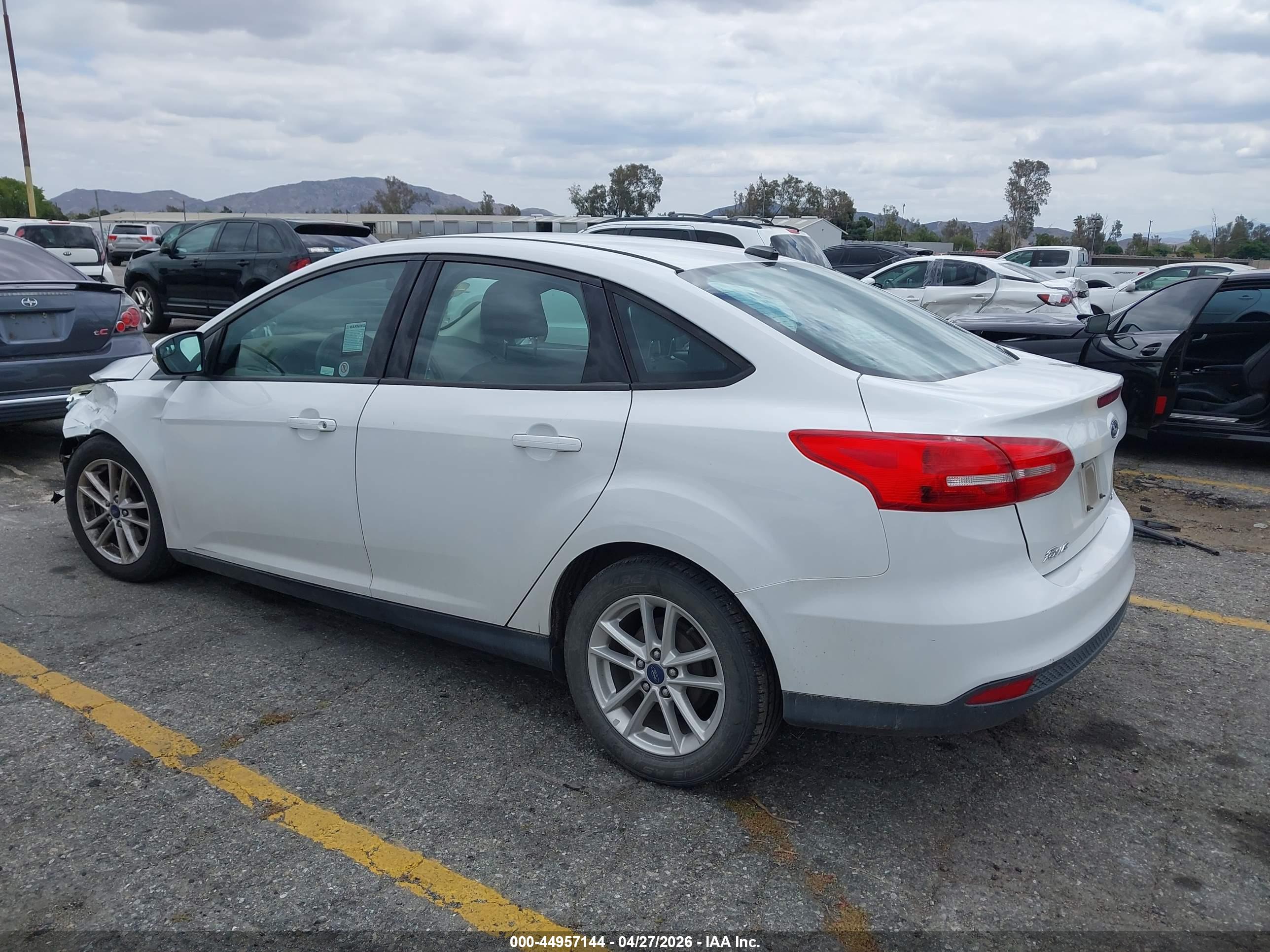 FORD FOCUS image 3