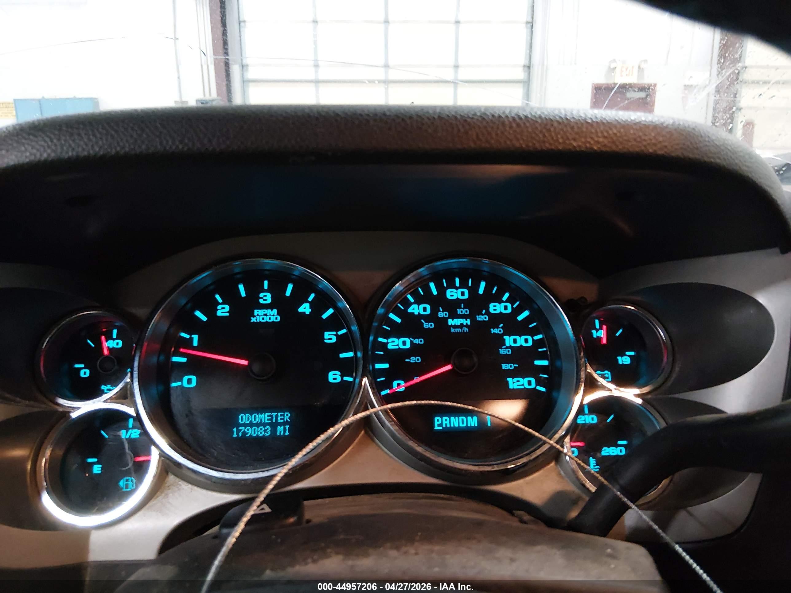 CHEVROLET SILVERADO image 7