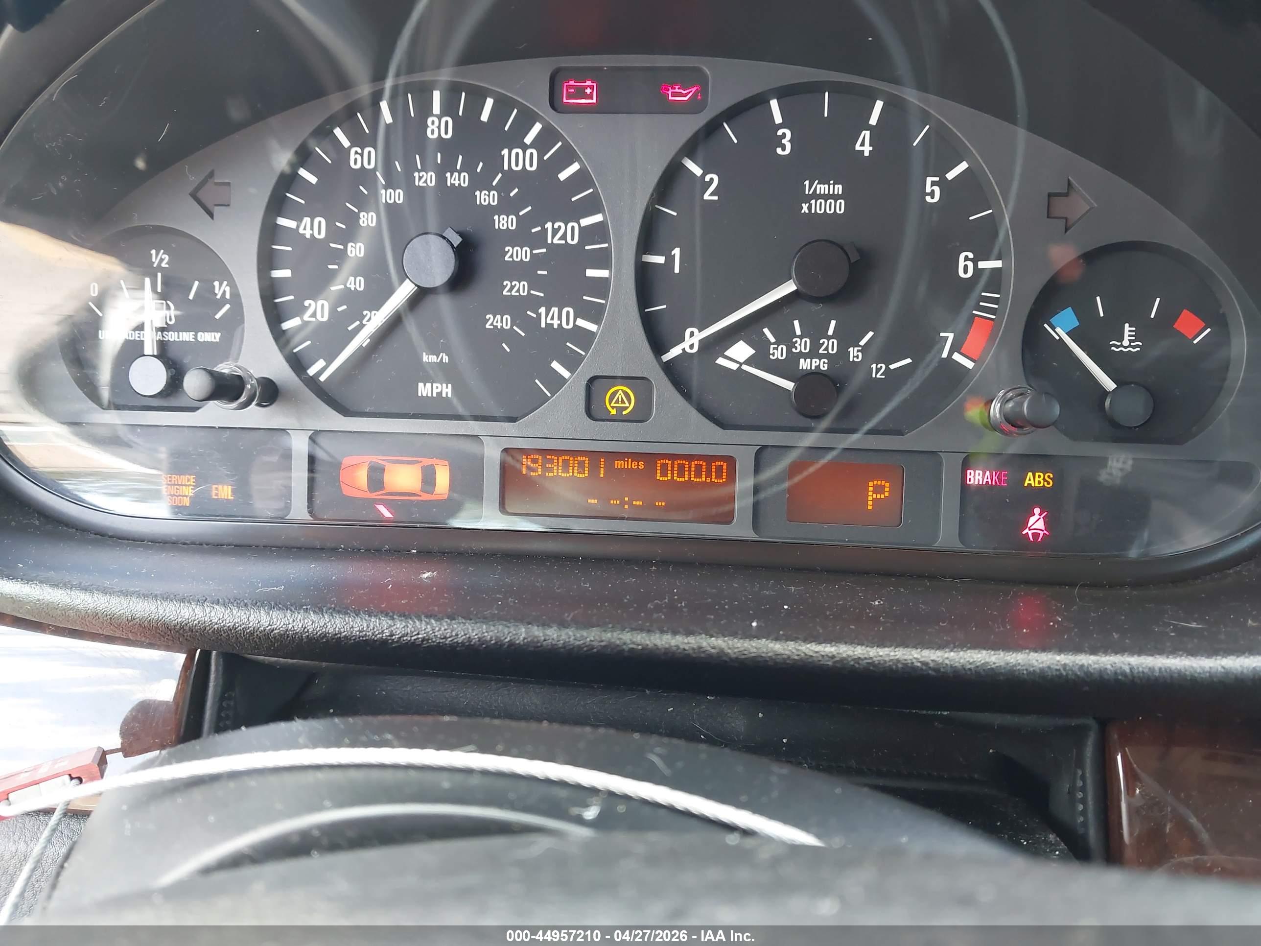 BMW 325I image 7
