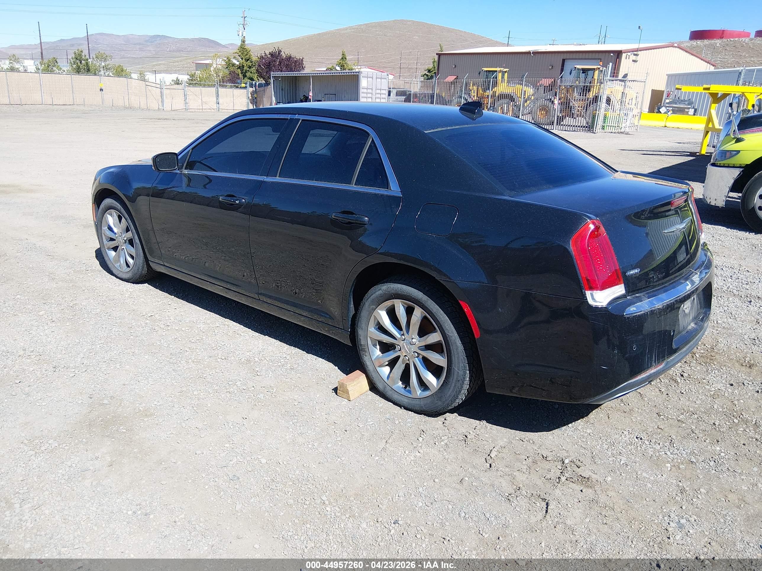 CHRYSLER 300 image 3