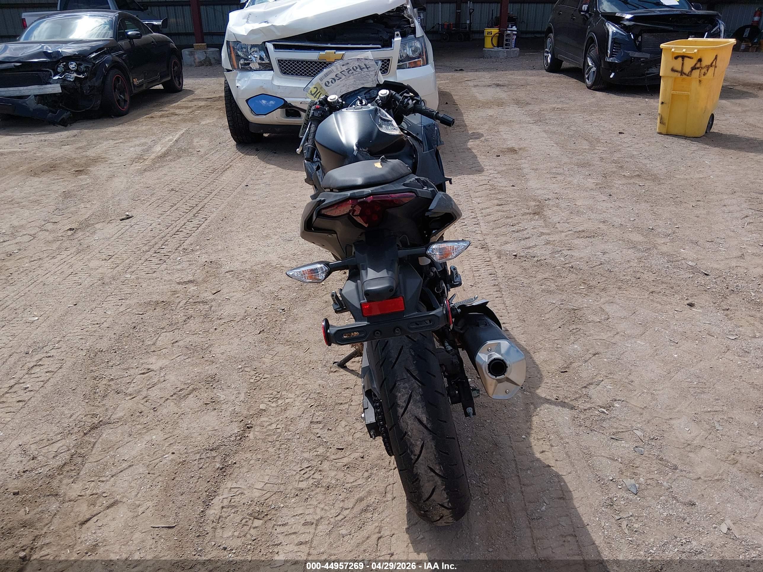 KAWASAKI EX500 image 6