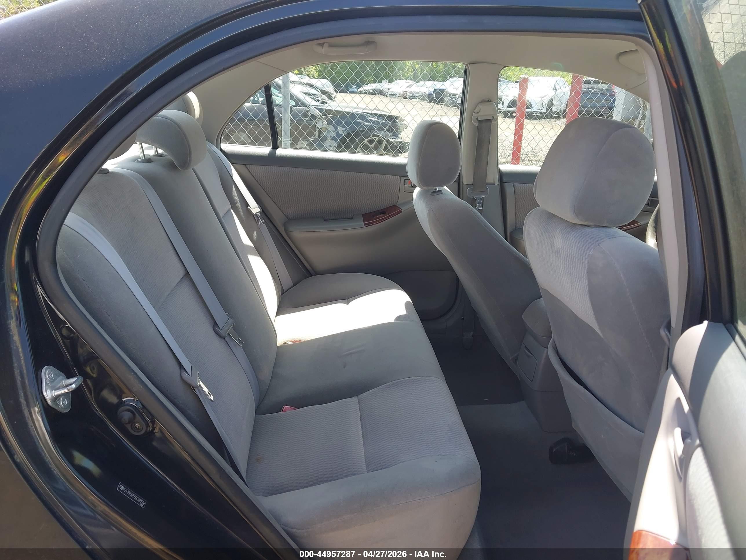 TOYOTA COROLLA image 8