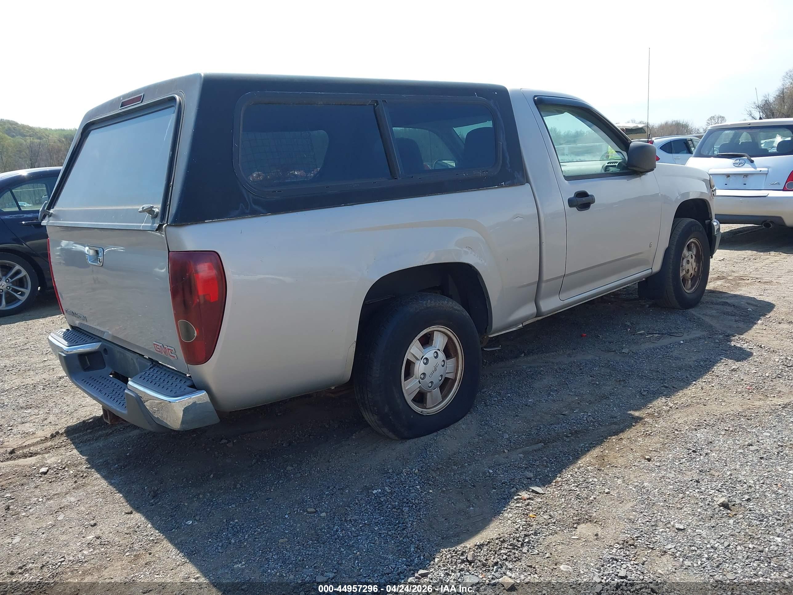 GMC CANYON image 4