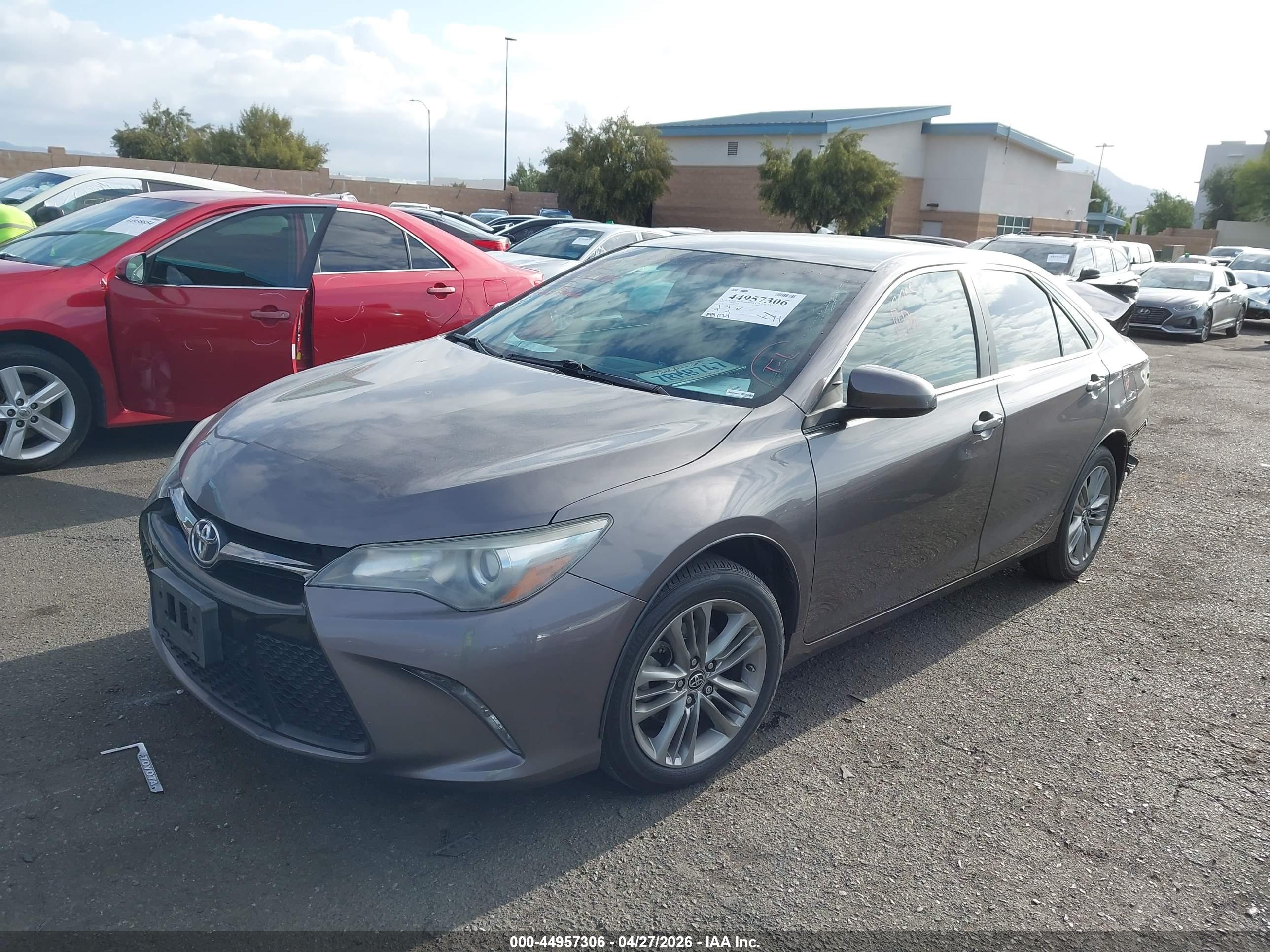 TOYOTA CAMRY image 2