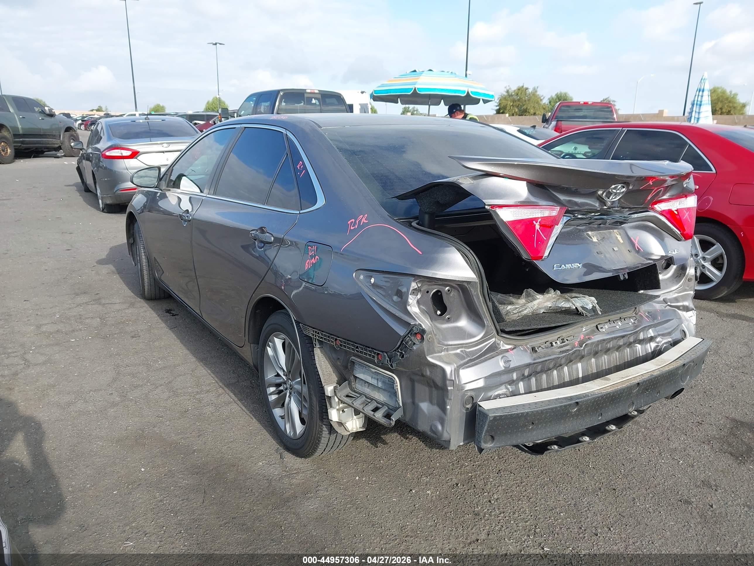 TOYOTA CAMRY image 3