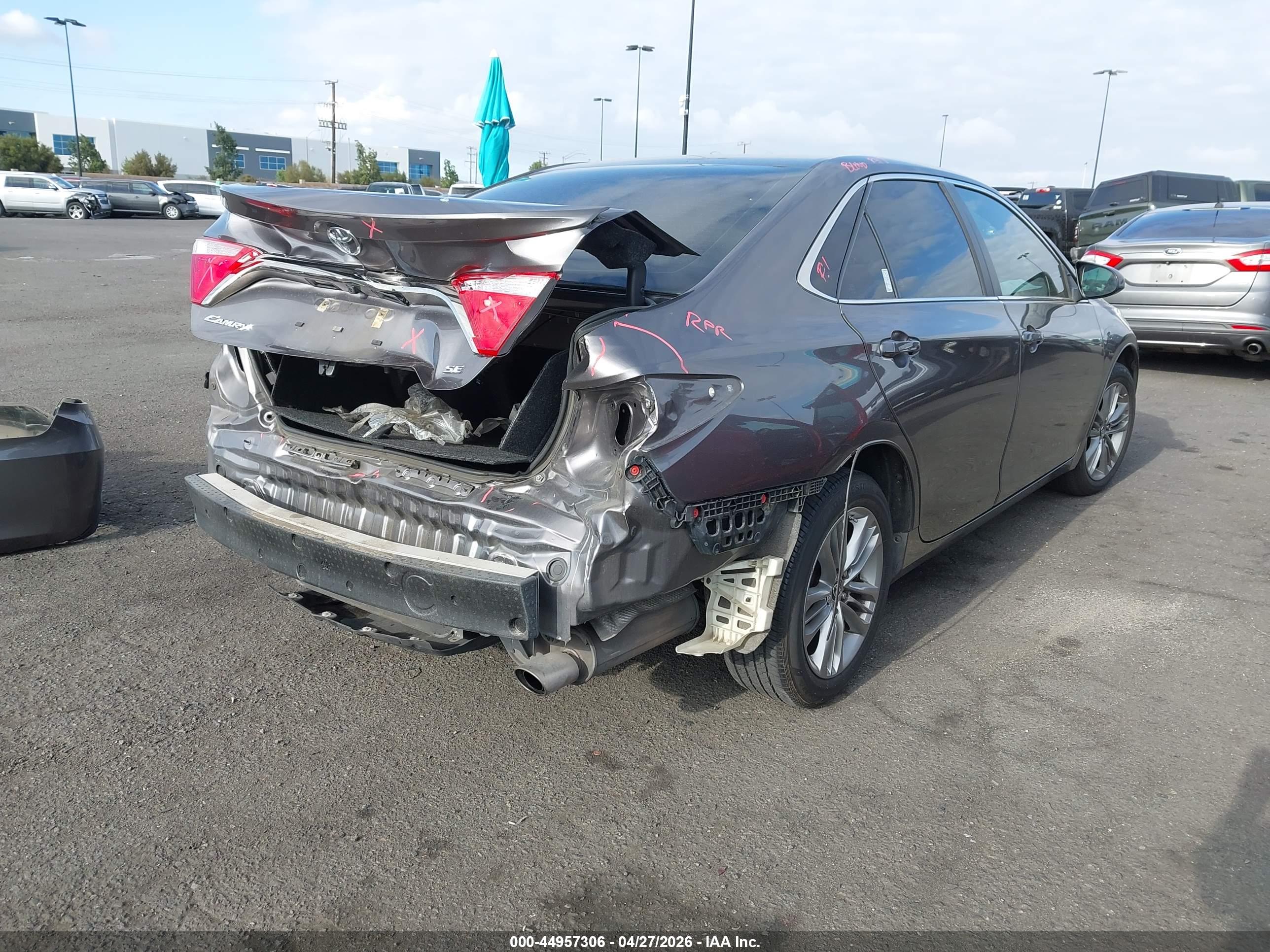 TOYOTA CAMRY image 4