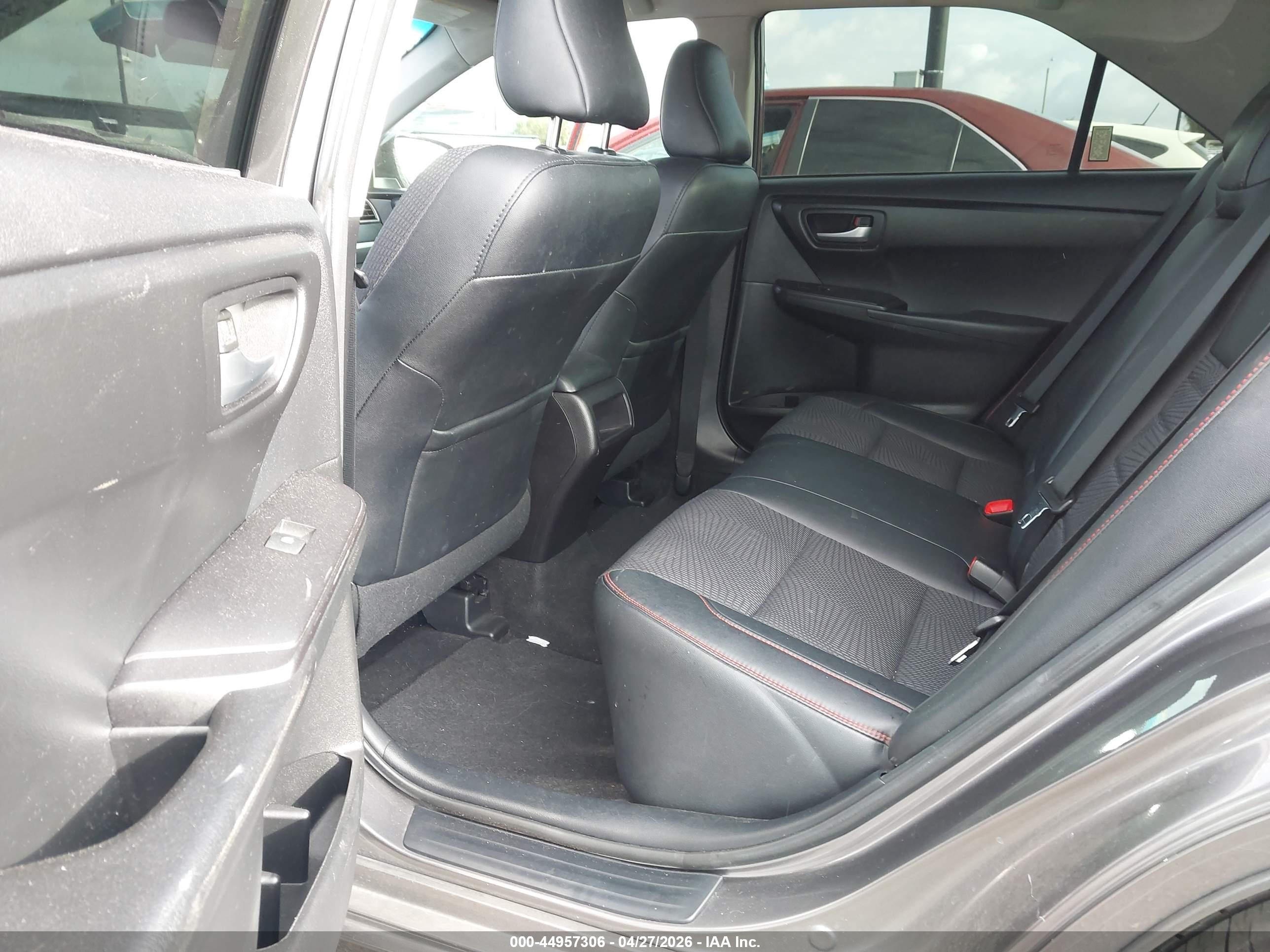 TOYOTA CAMRY image 8
