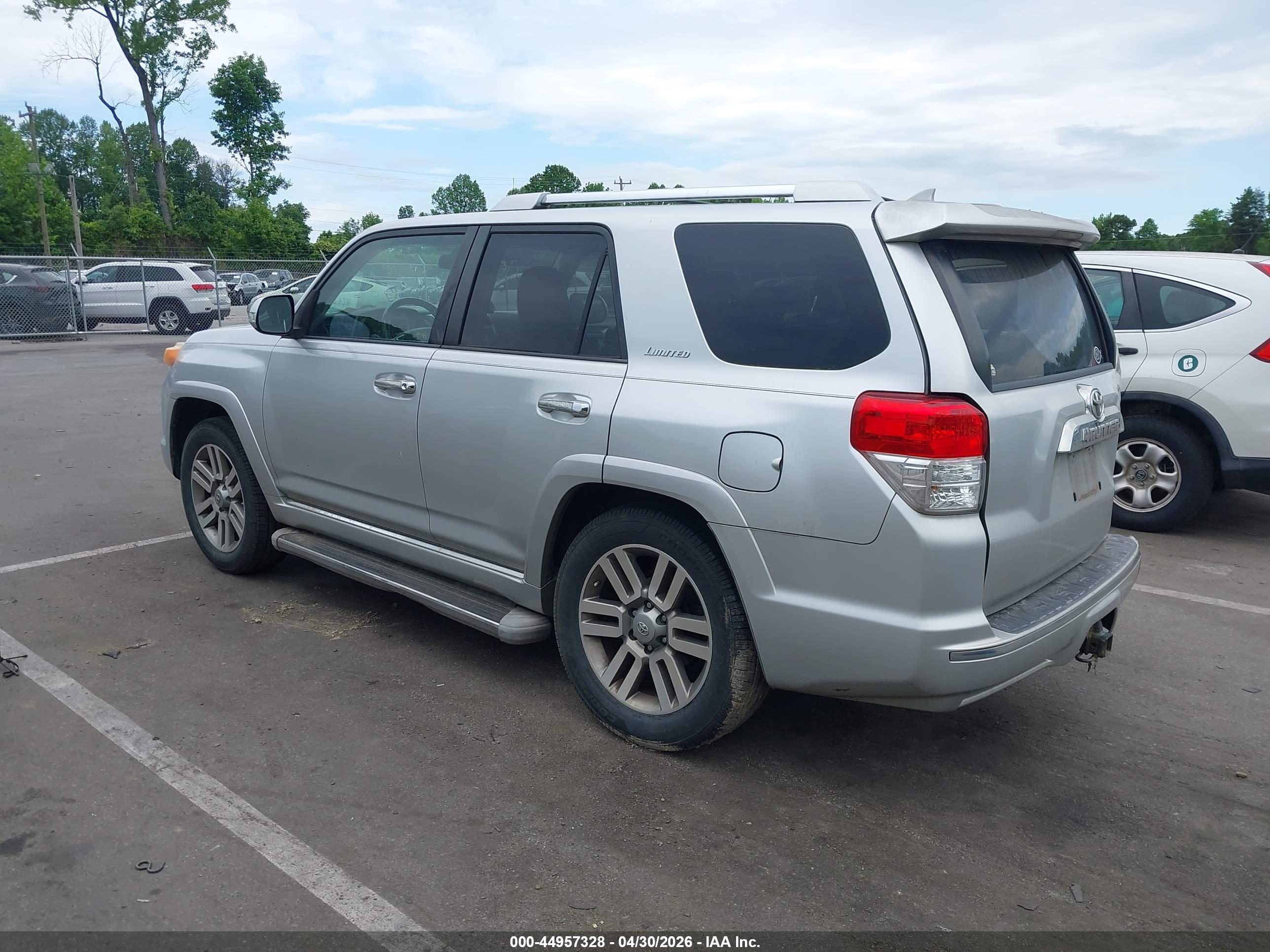 TOYOTA 4RUNNER image 3