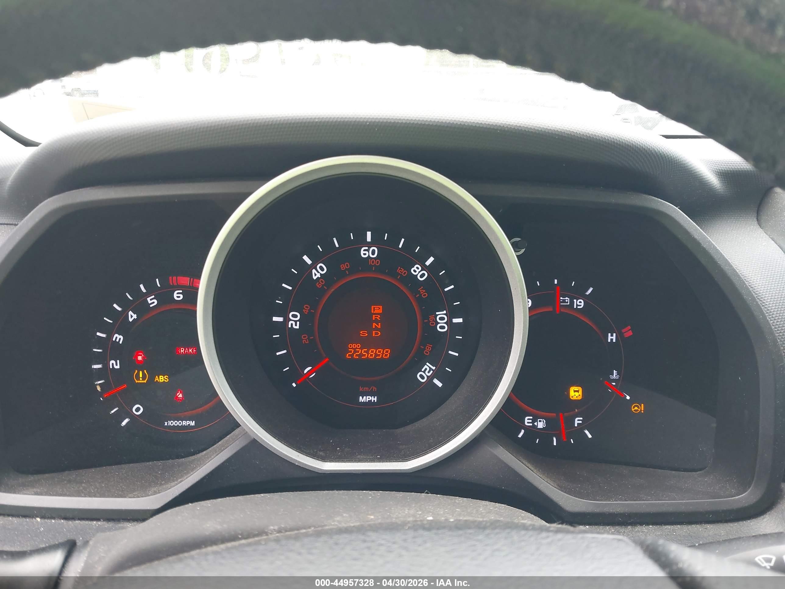 TOYOTA 4RUNNER image 7