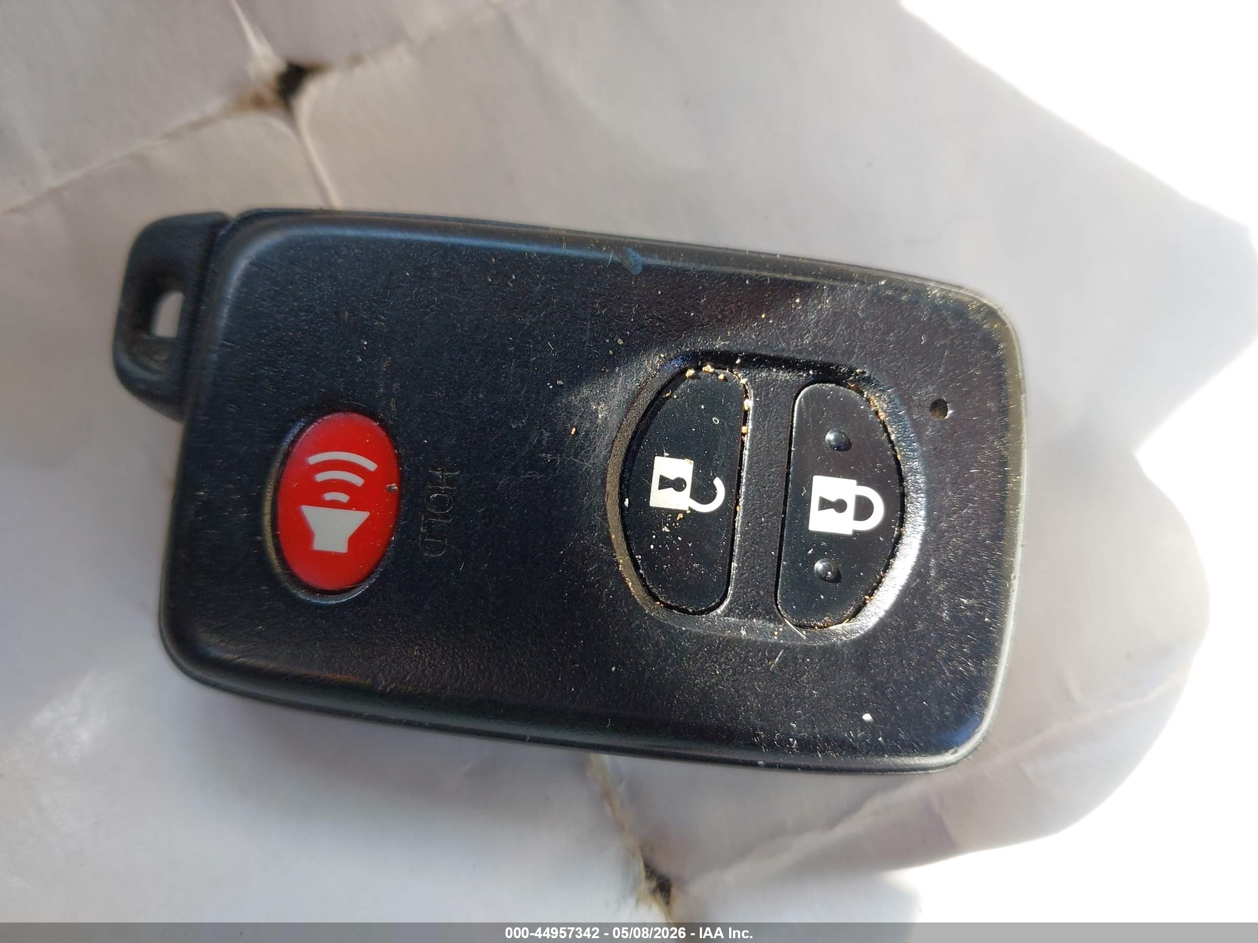 TOYOTA PRIUS image 11