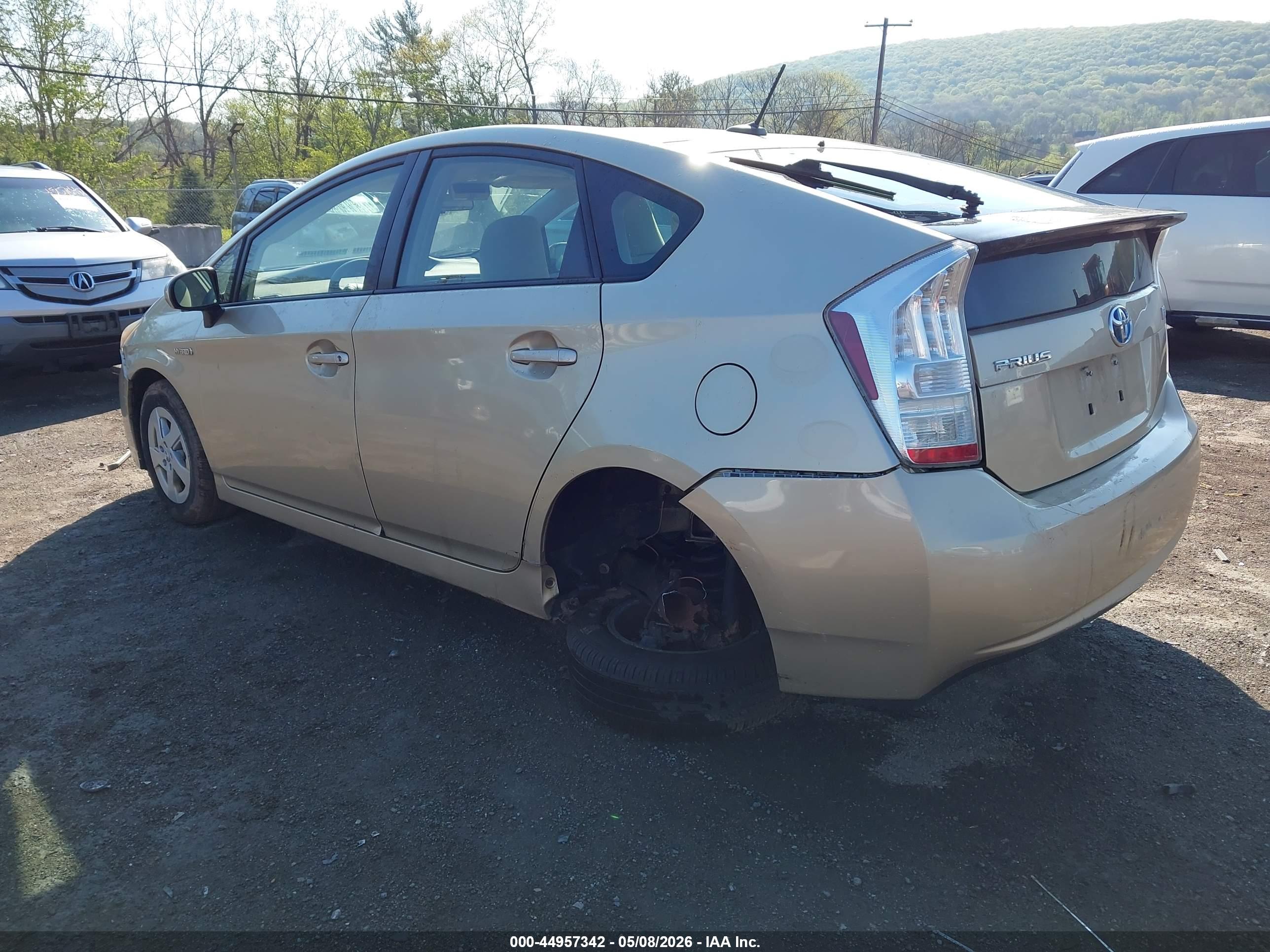 TOYOTA PRIUS image 3