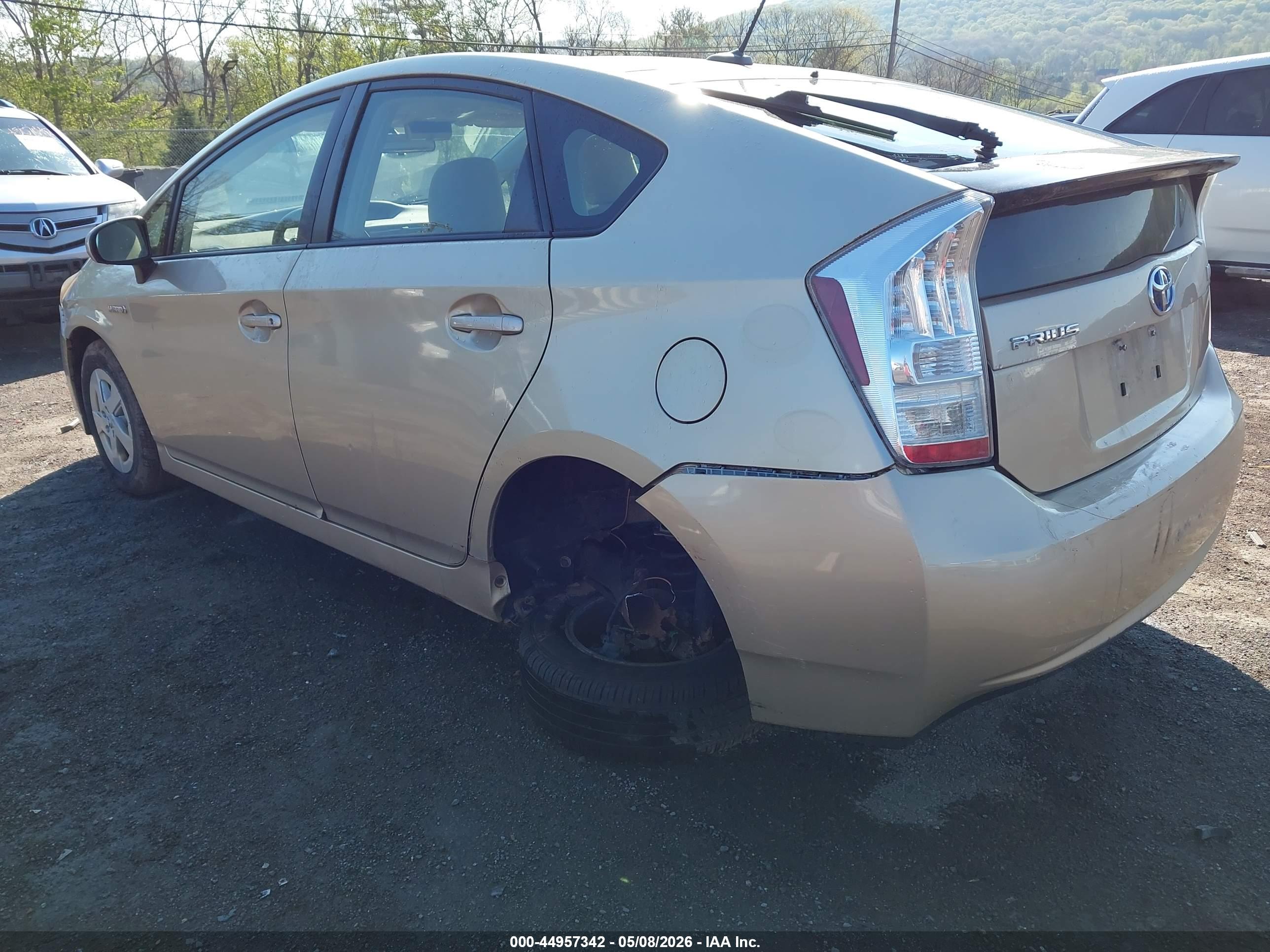 TOYOTA PRIUS image 6