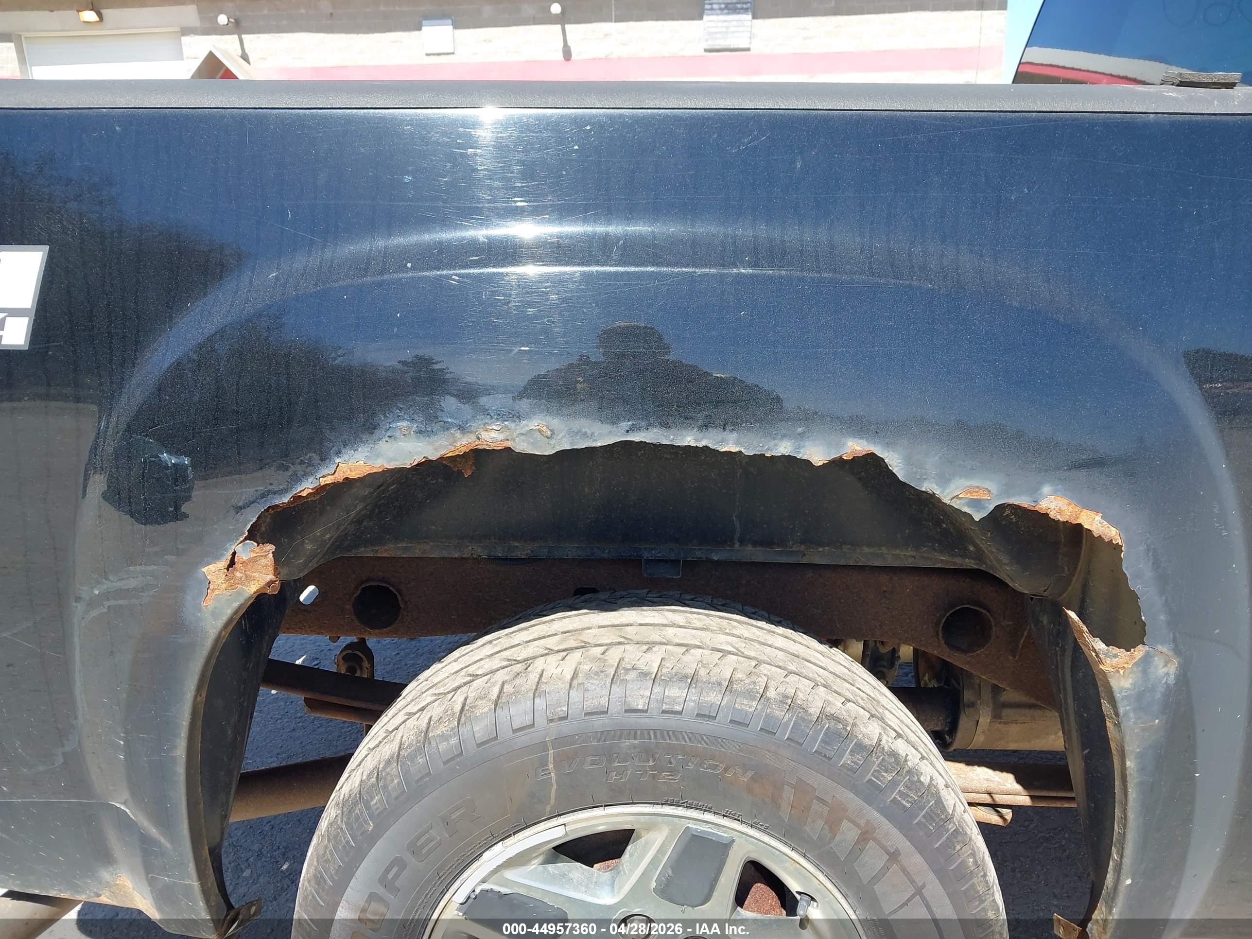 GMC SIERRA image 6