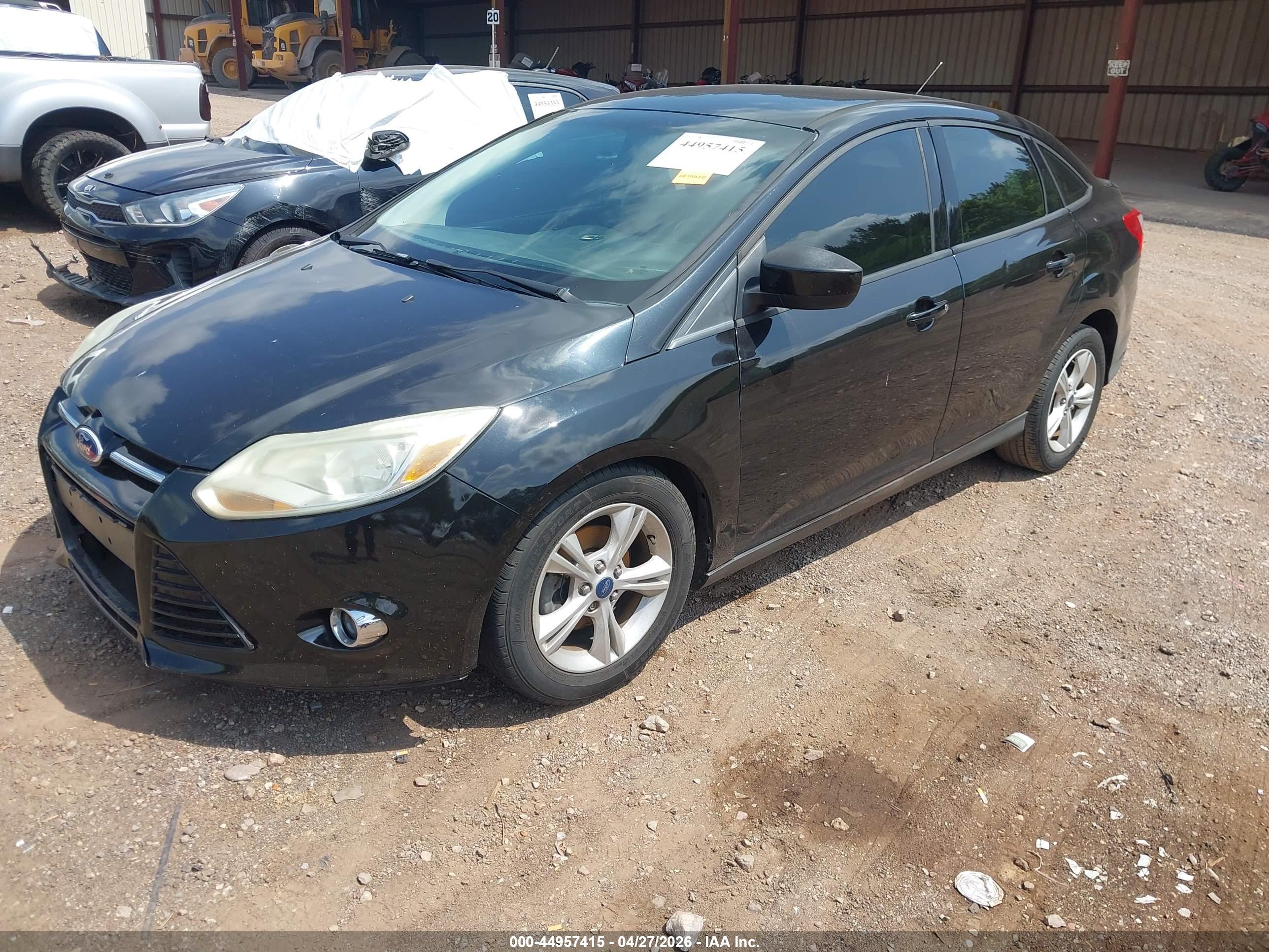 FORD FOCUS image 2