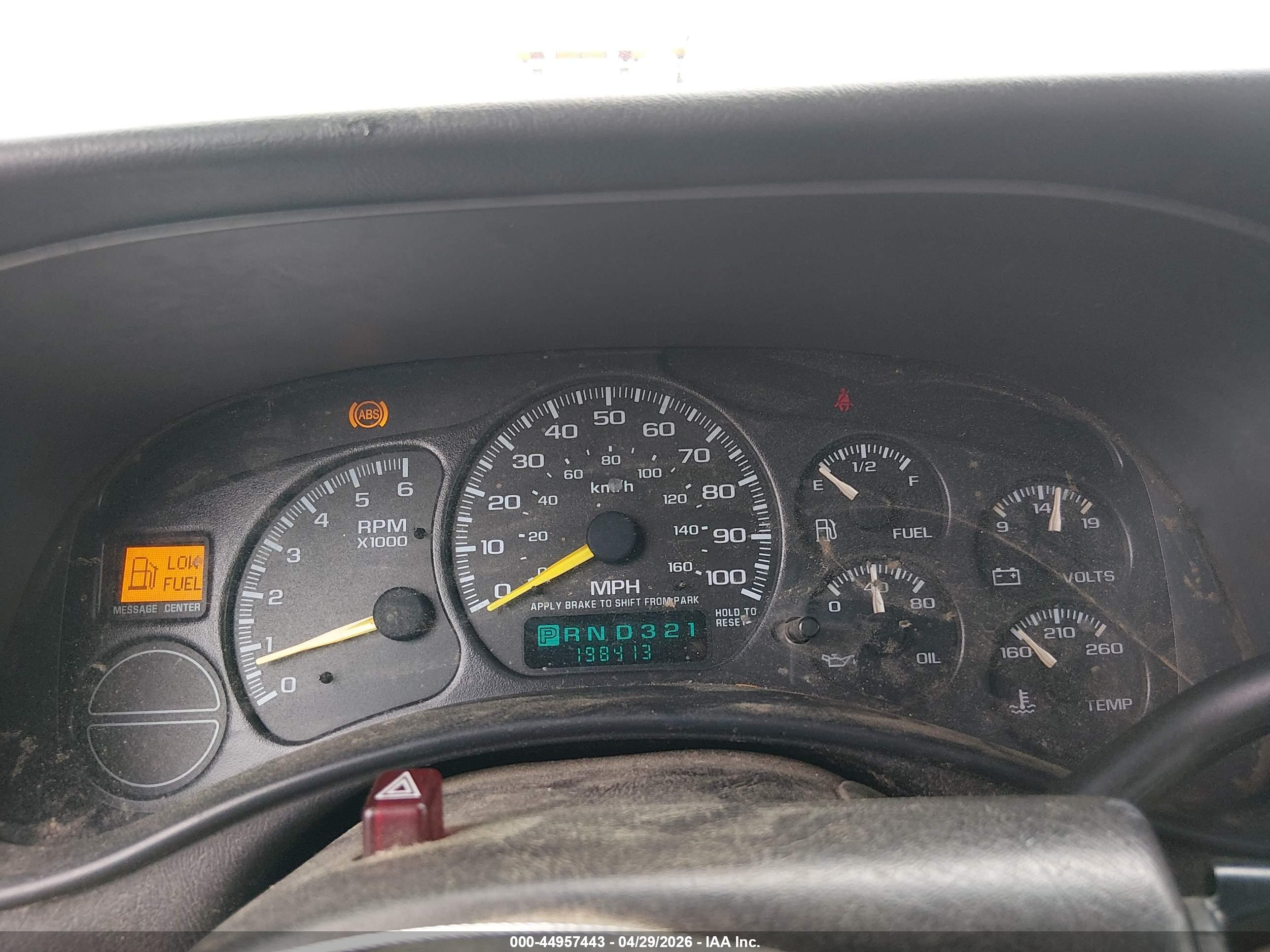 CHEVROLET SILVERADO image 7