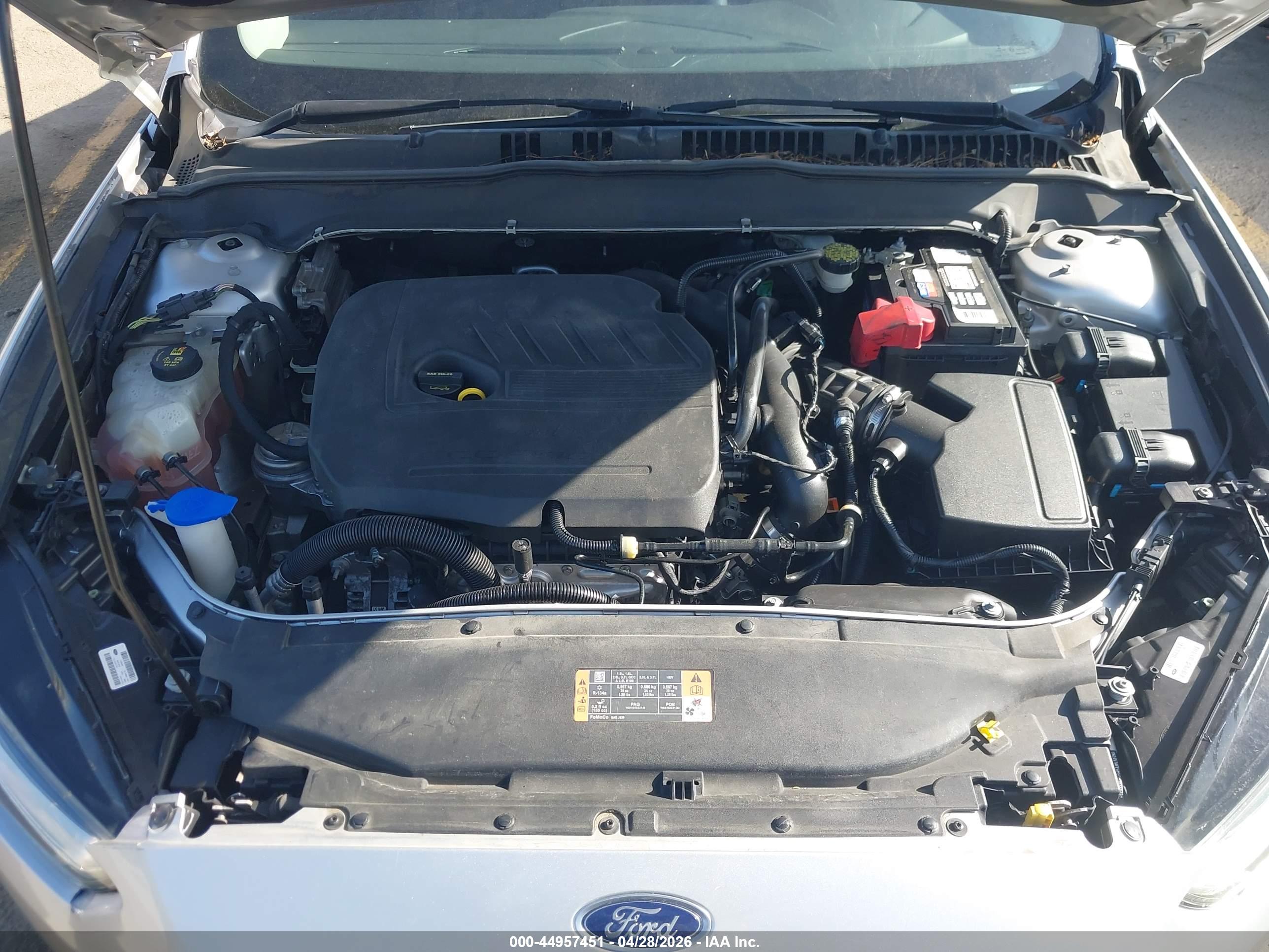 FORD FUSION image 10