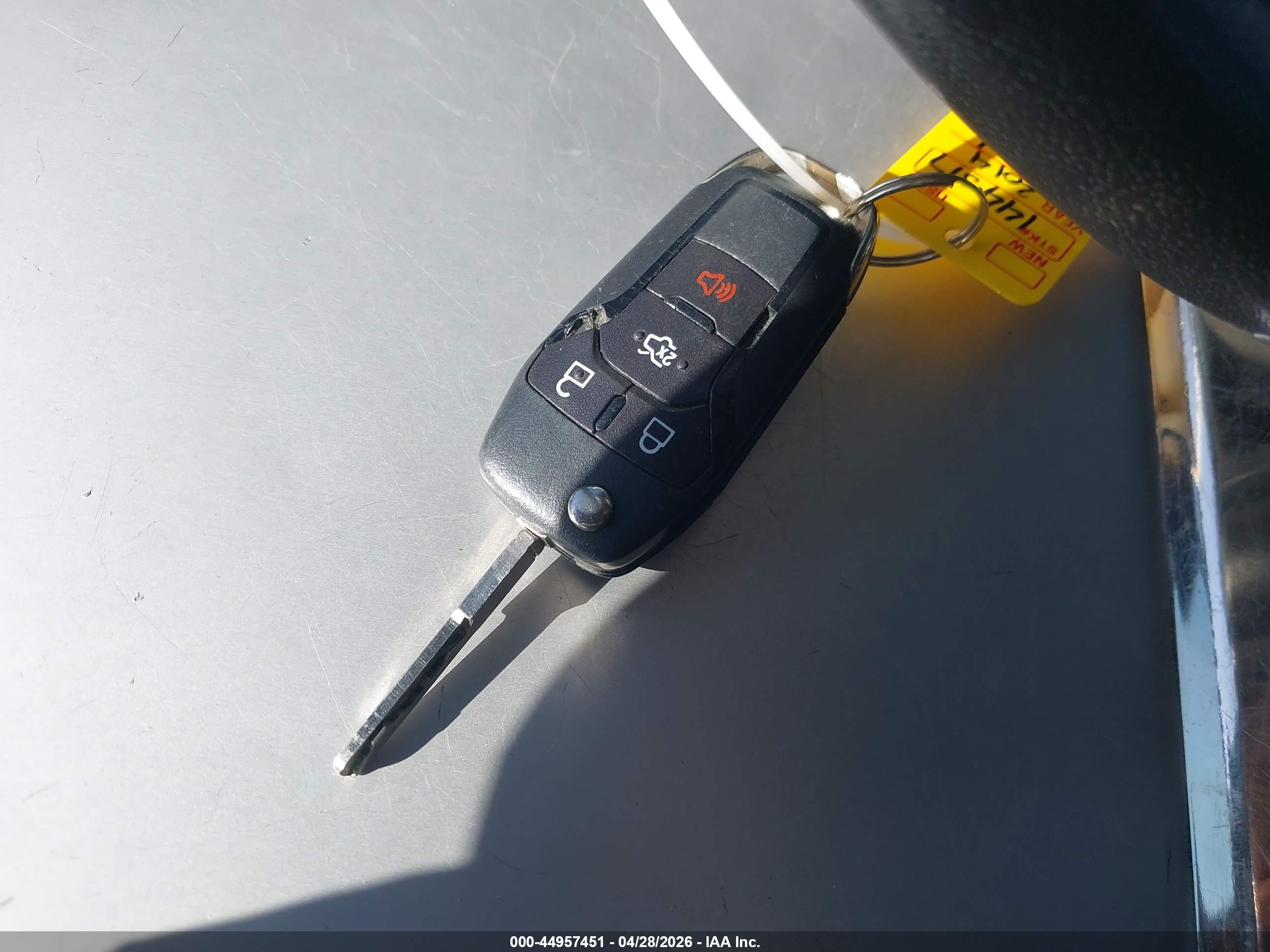 FORD FUSION image 11
