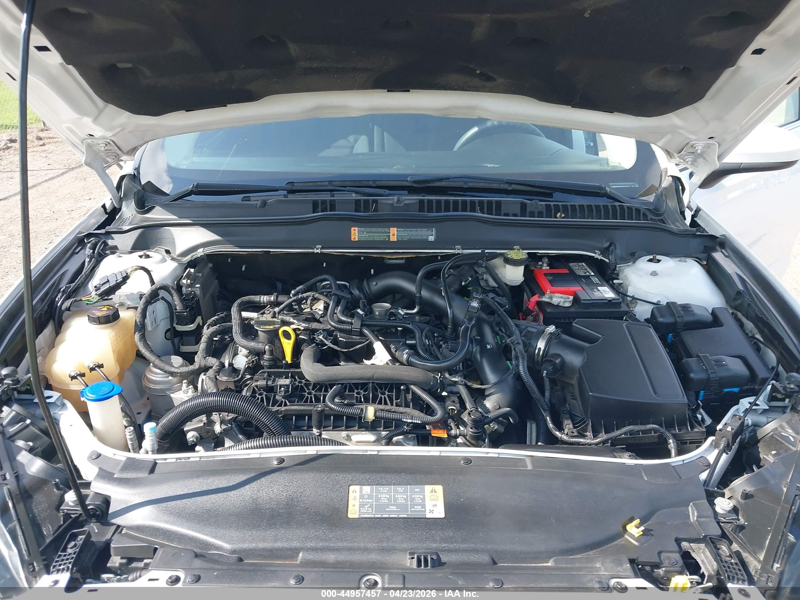 FORD FUSION image 10