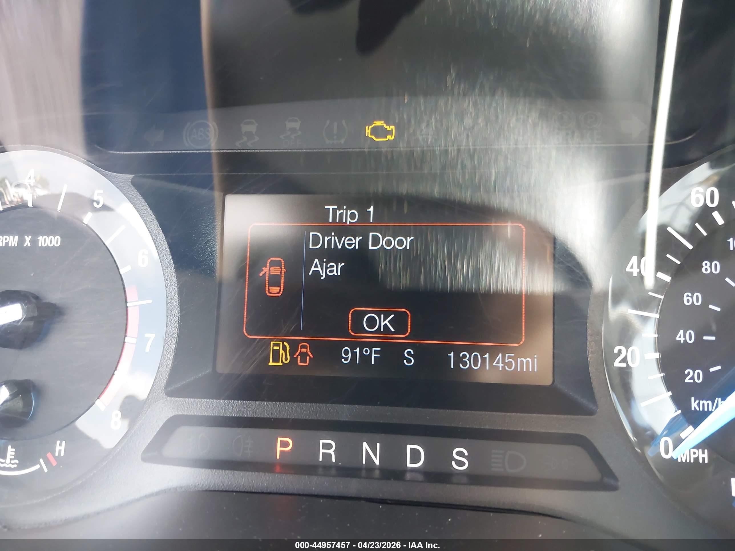 FORD FUSION image 7