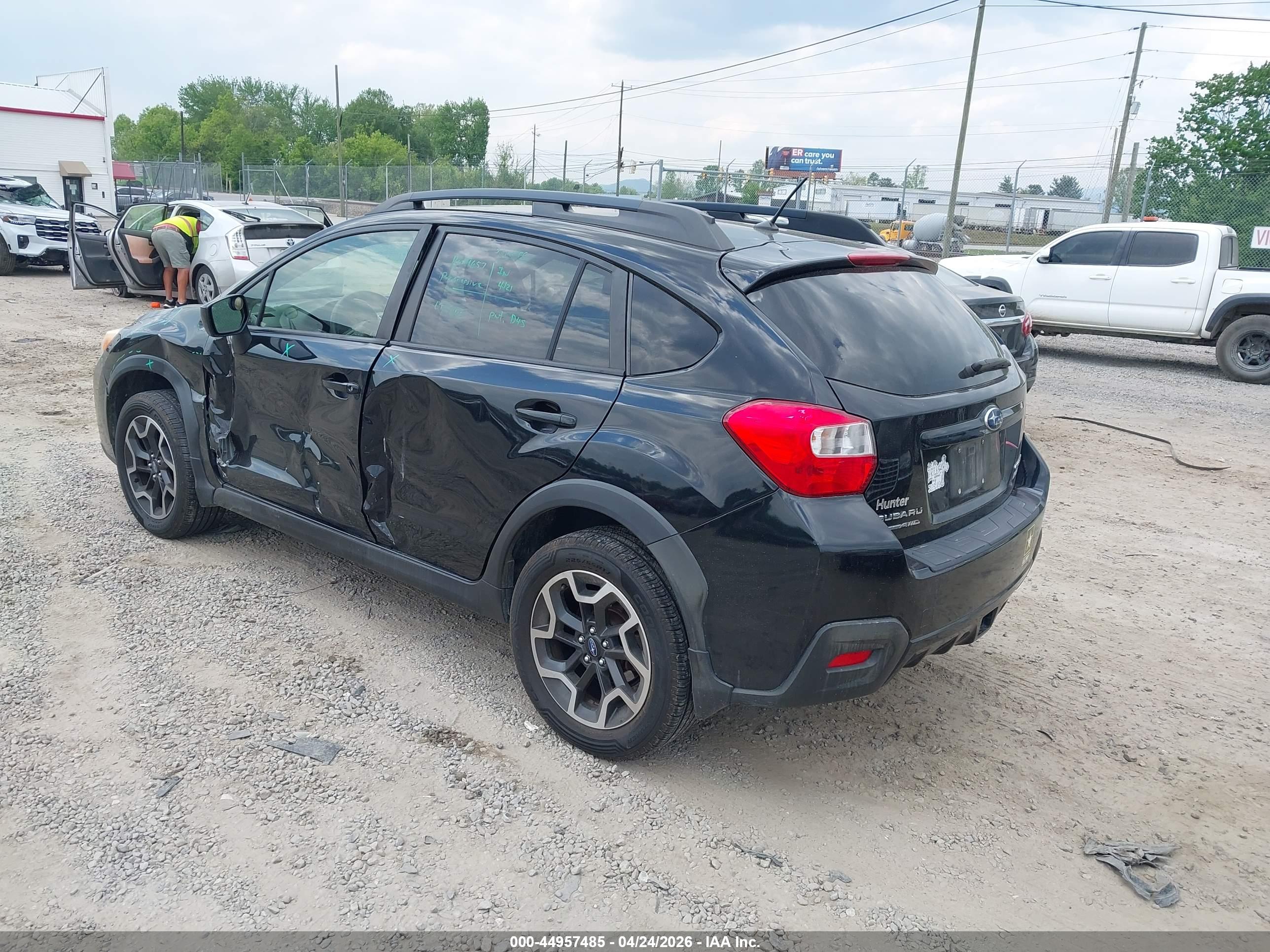 SUBARU CROSSTREK image 3