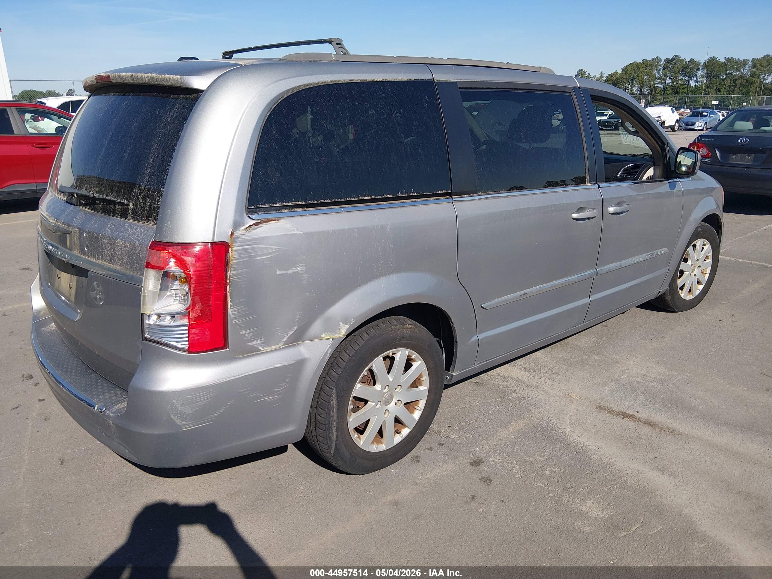 CHRYSLER TOWN image 4