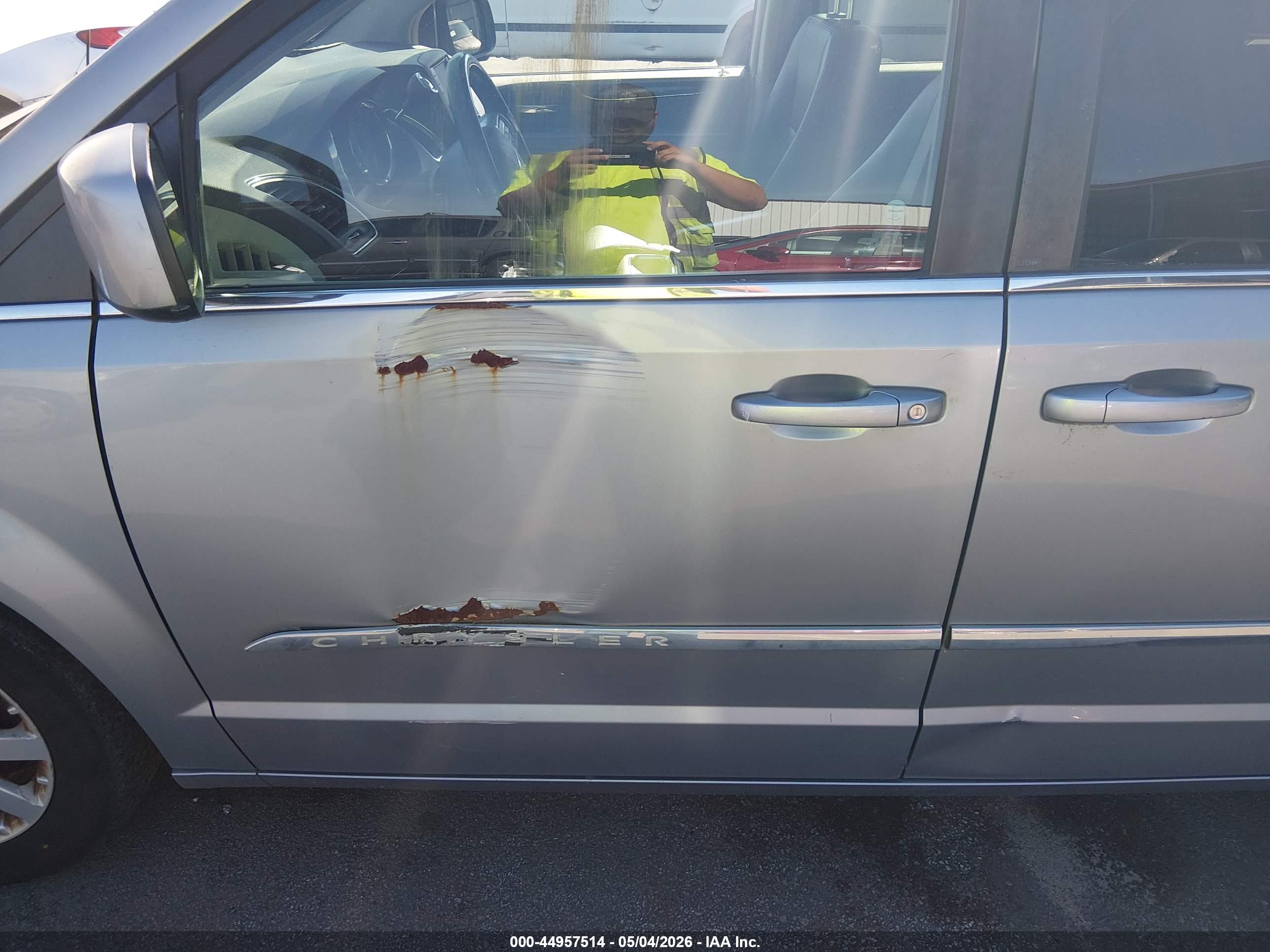 CHRYSLER TOWN image 6