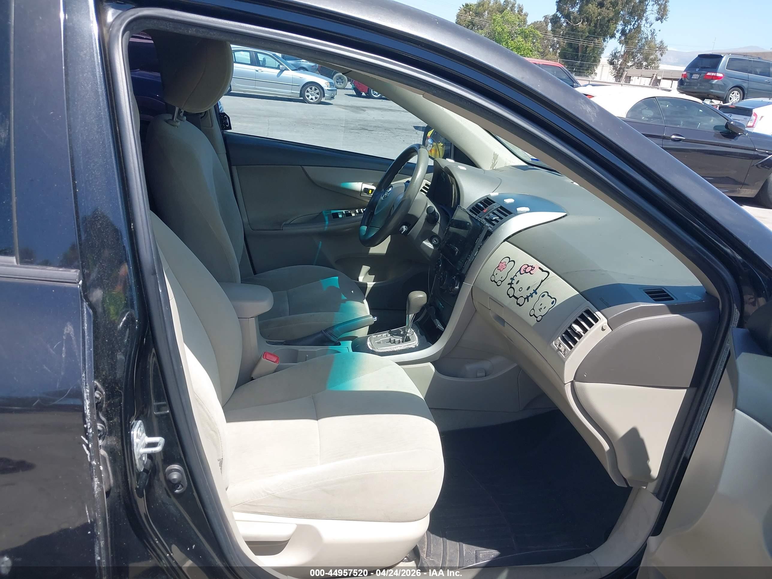 TOYOTA COROLLA image 5