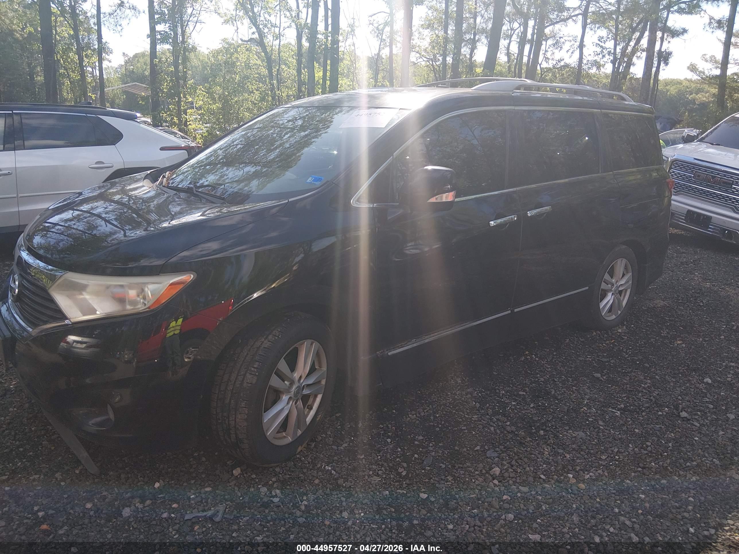 NISSAN QUEST image 2