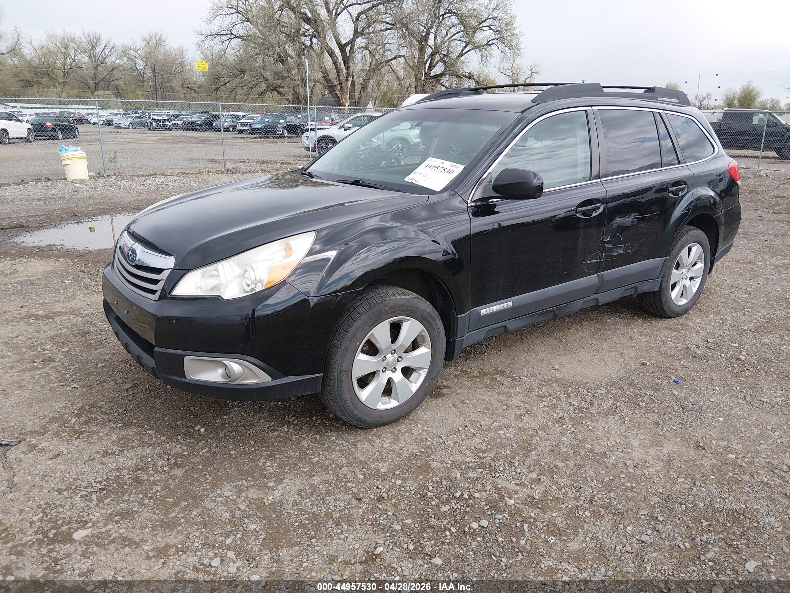 SUBARU OUTBACK image 2