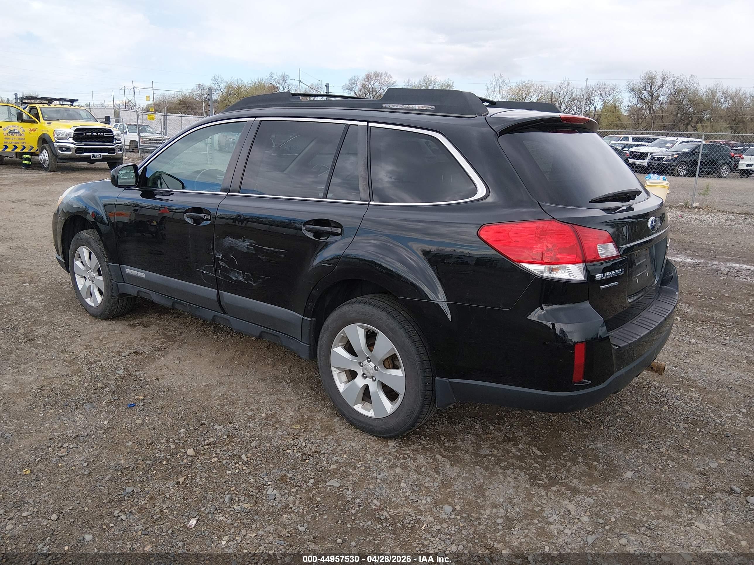 SUBARU OUTBACK image 3