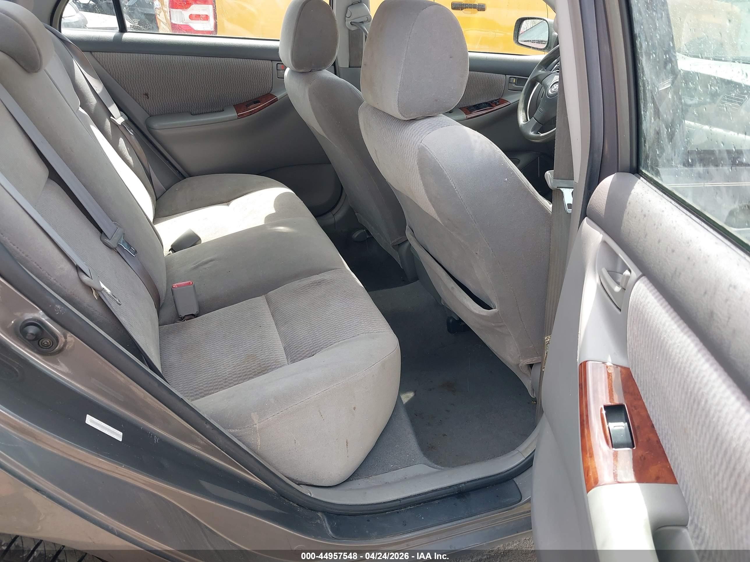 TOYOTA COROLLA image 8