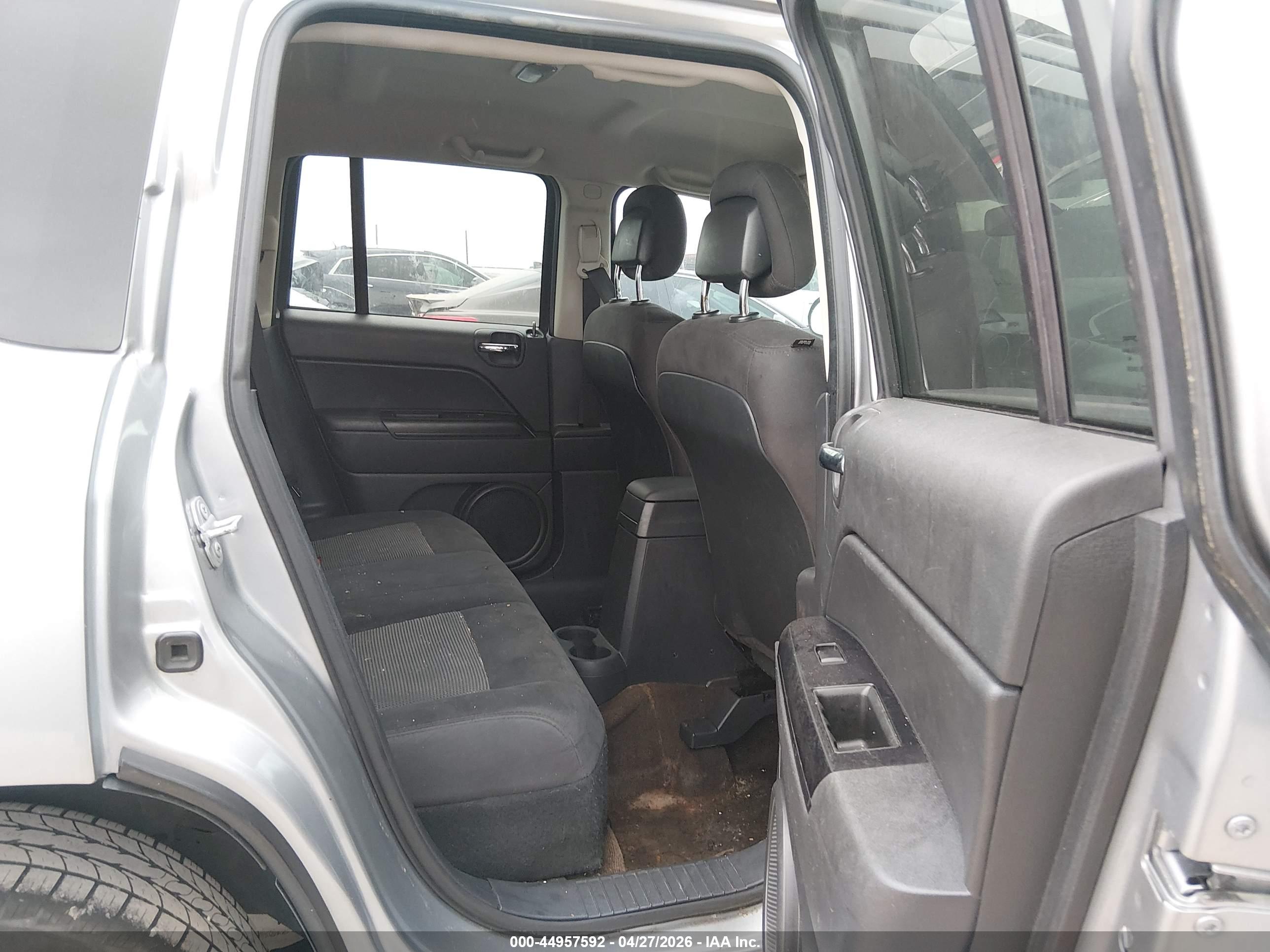JEEP COMPASS image 8