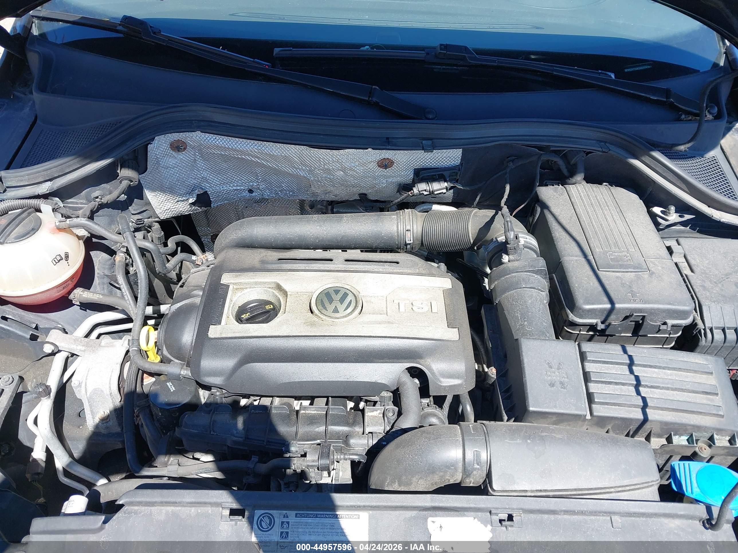 VOLKSWAGEN TIGUAN image 10