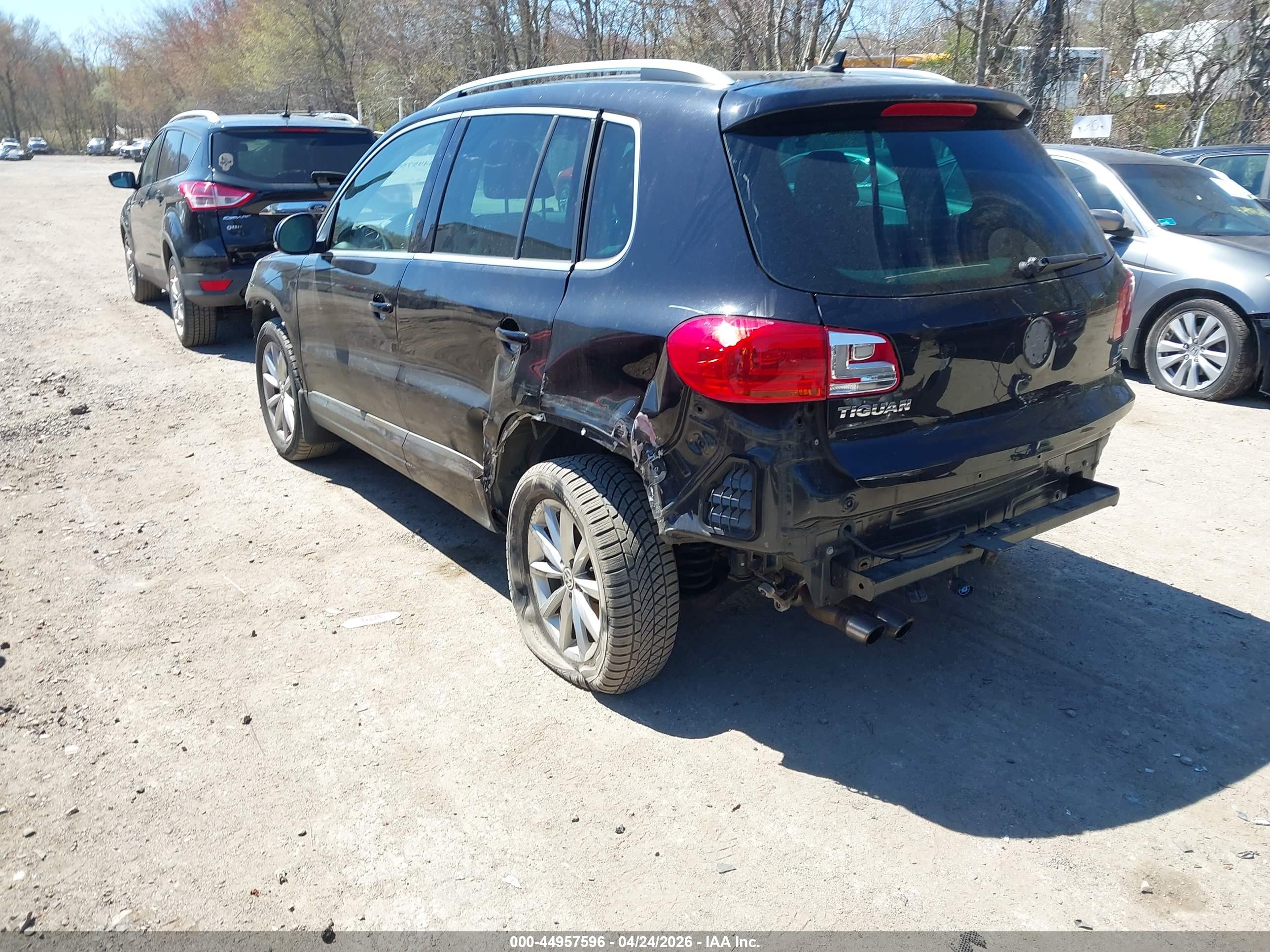 VOLKSWAGEN TIGUAN image 3